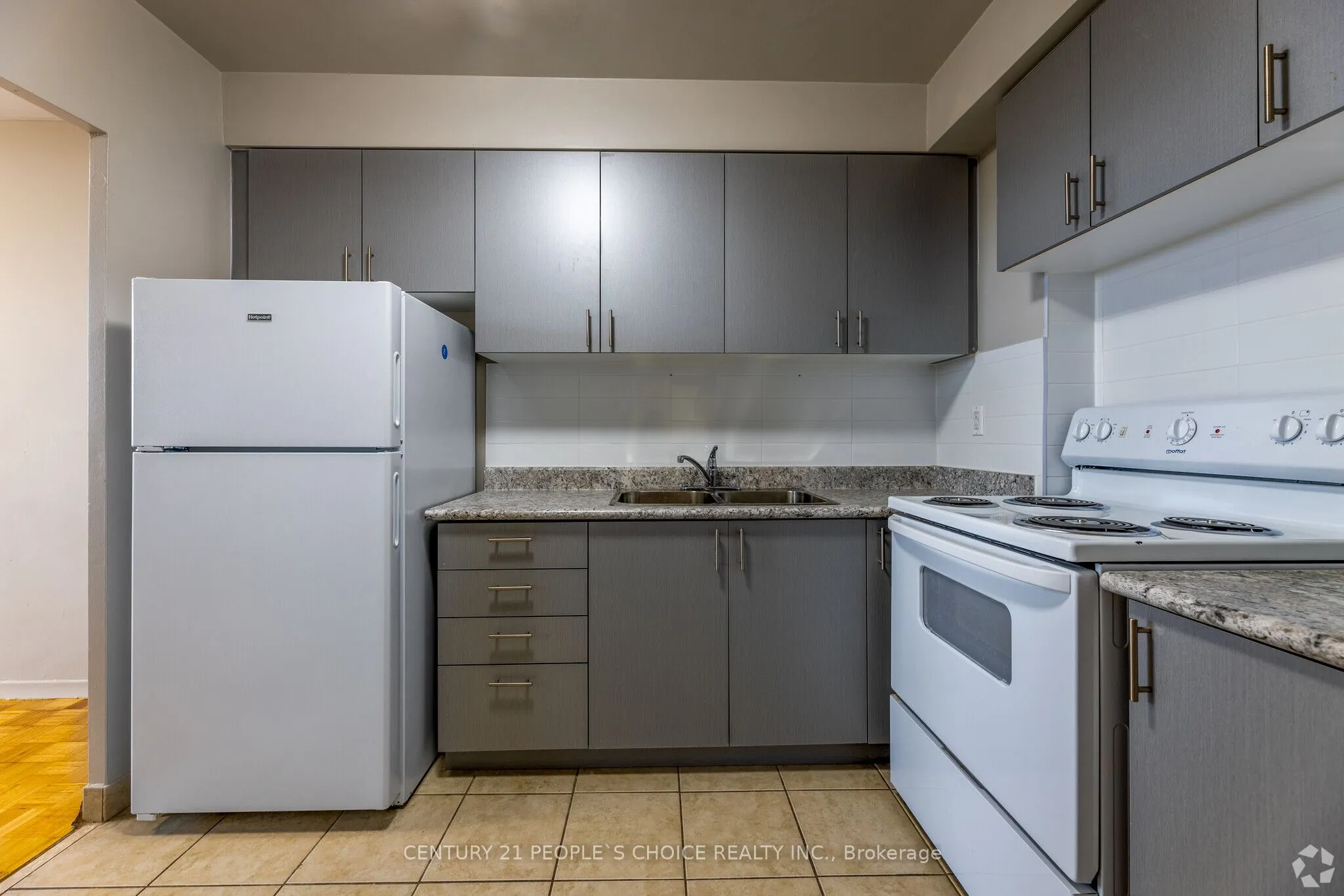 2960 Don Mills Road, #305