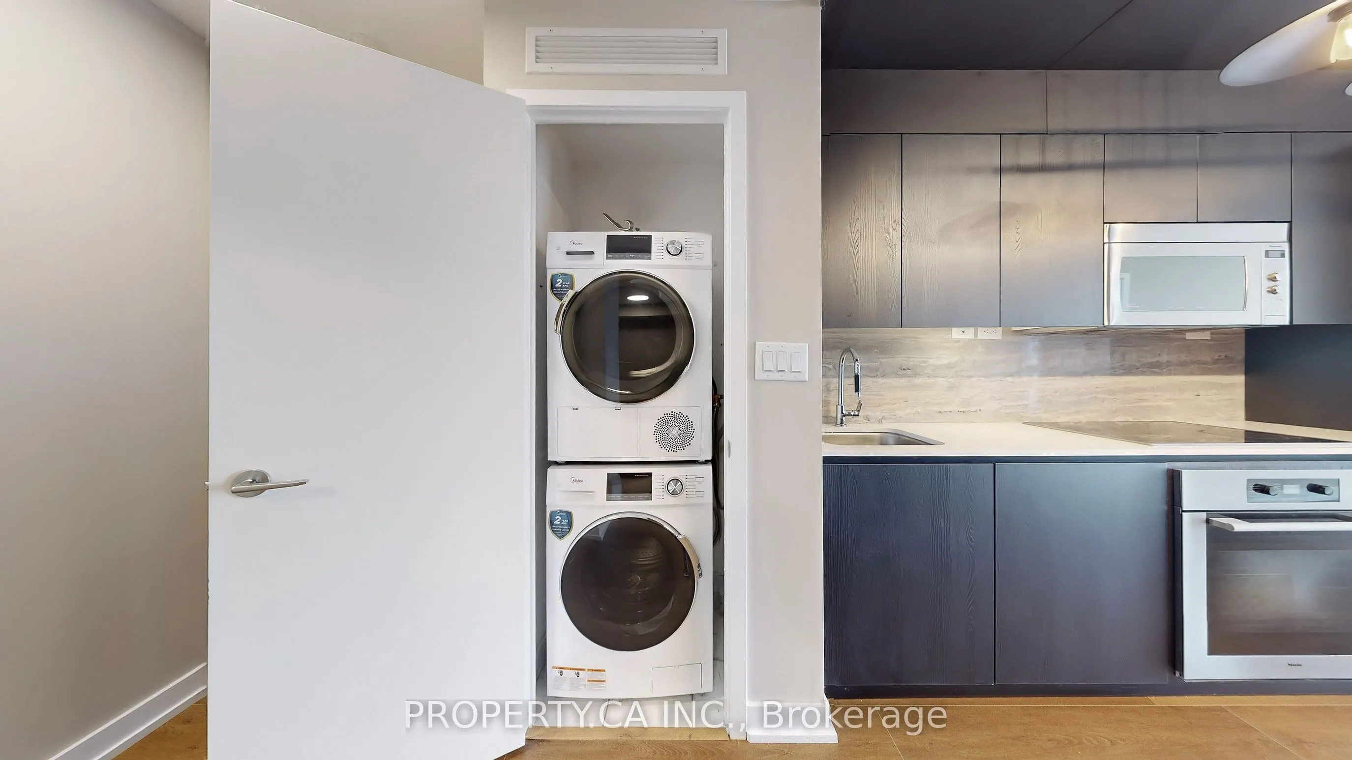 15 Iceboat Terrace, #2816