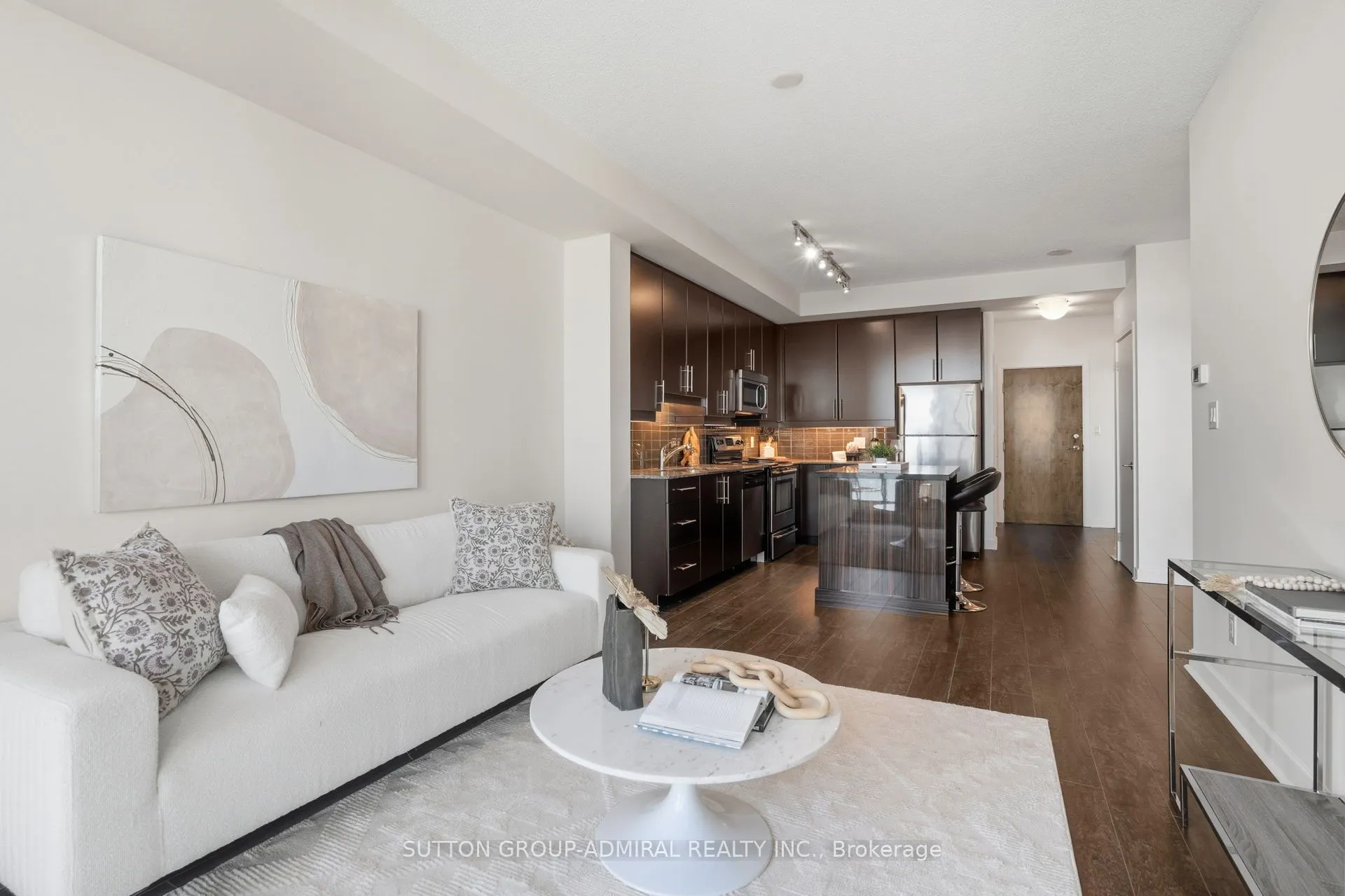 33 Bay Street, #1810