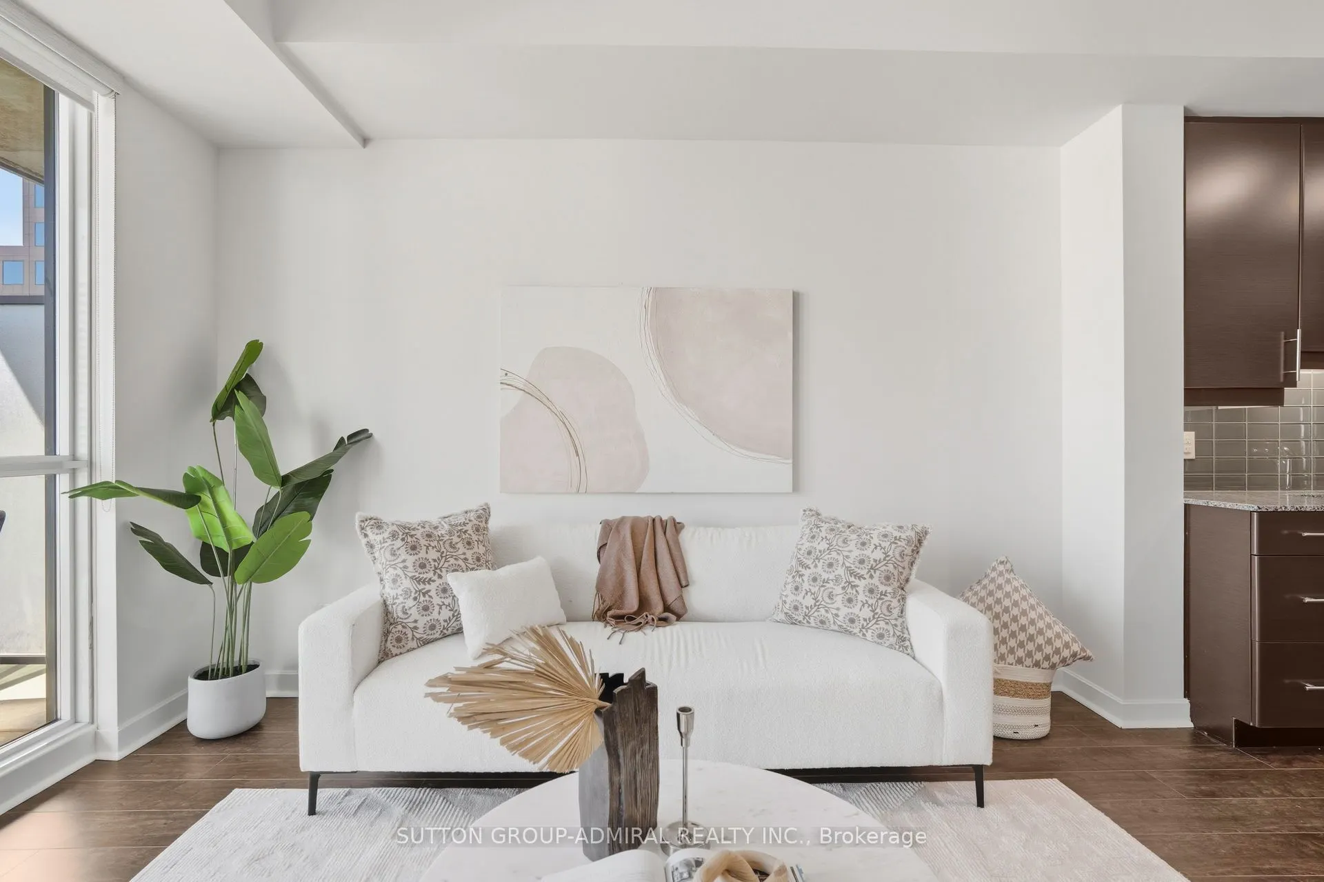 33 Bay Street, #1810