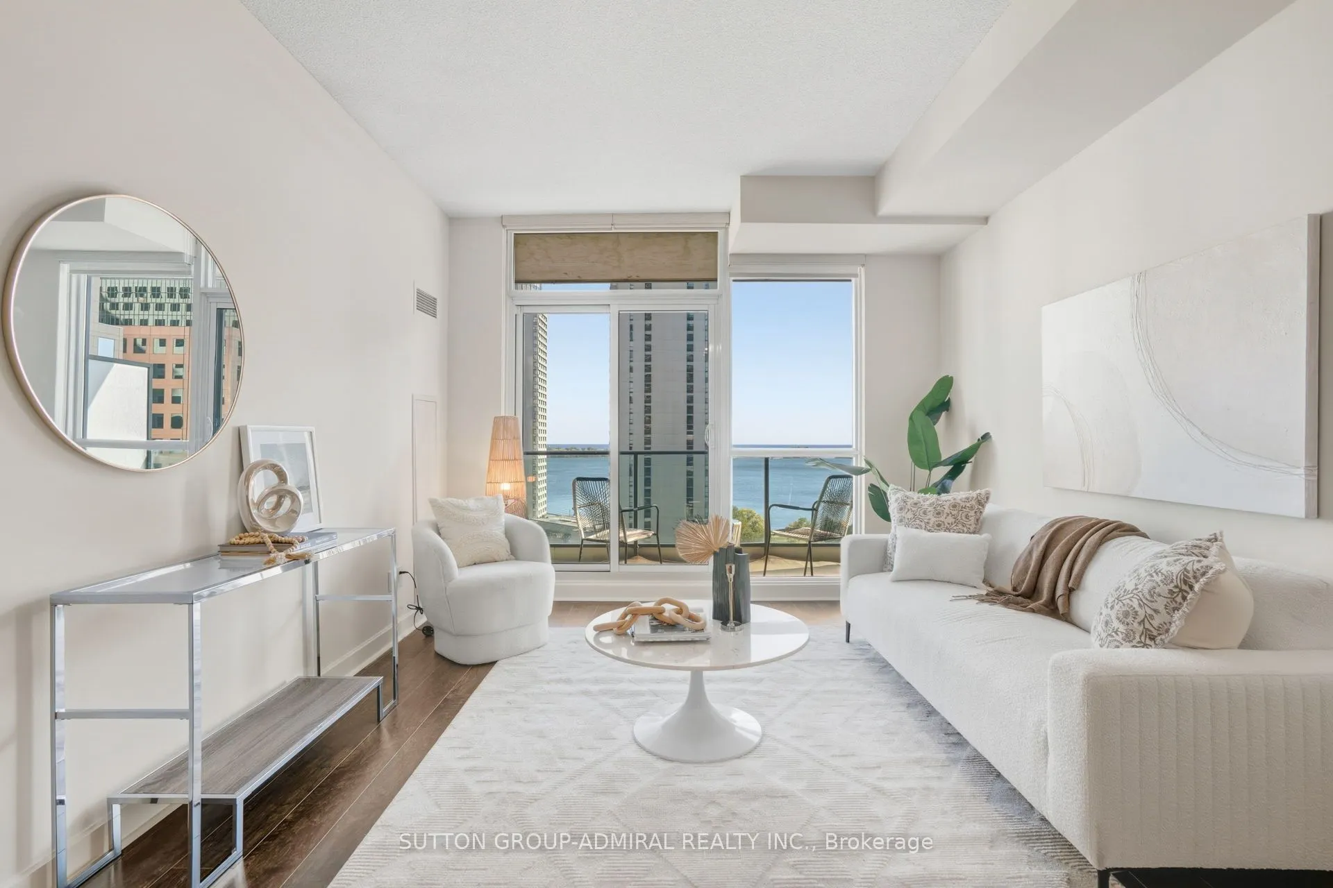 33 Bay Street, #1810