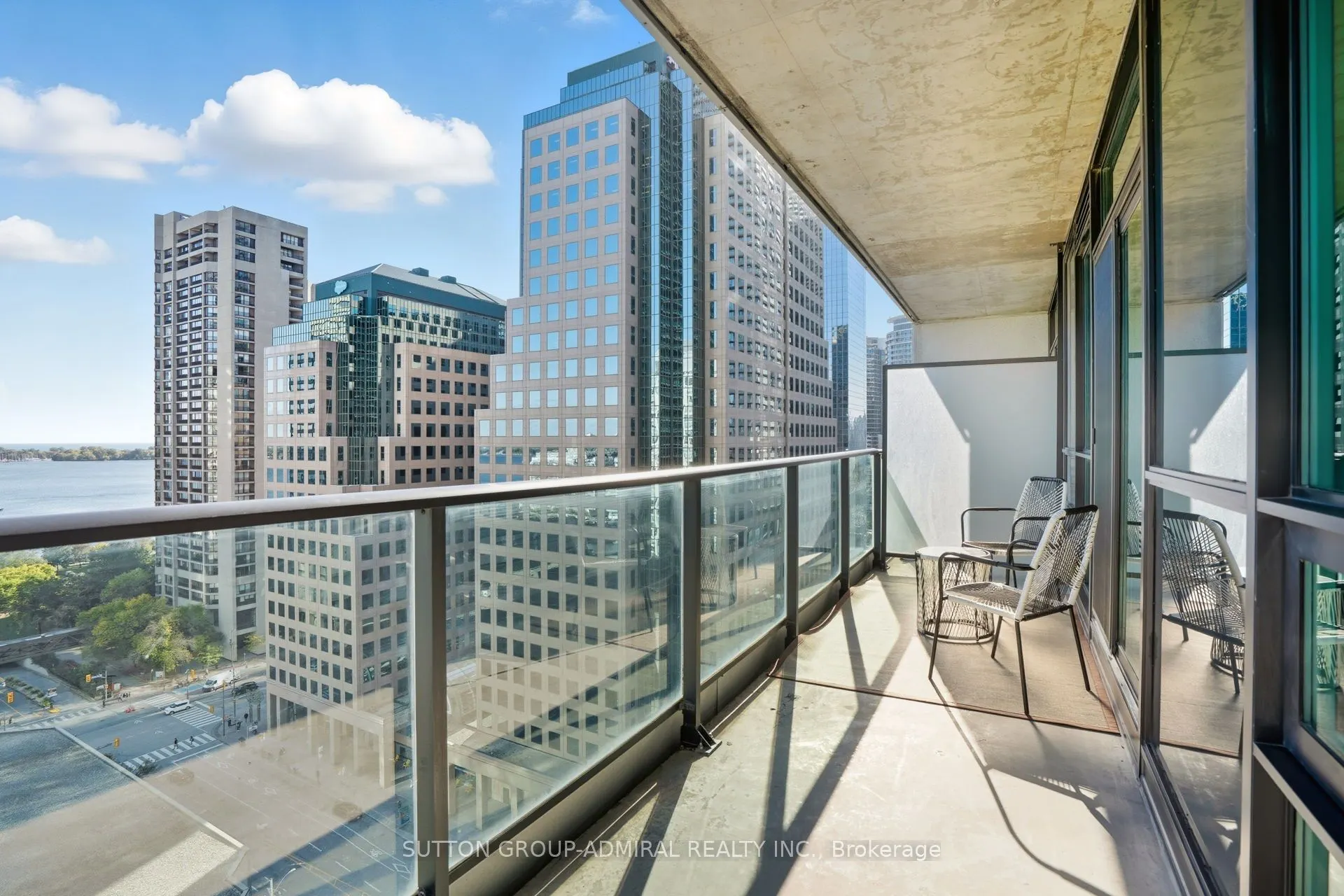 33 Bay Street, #1810
