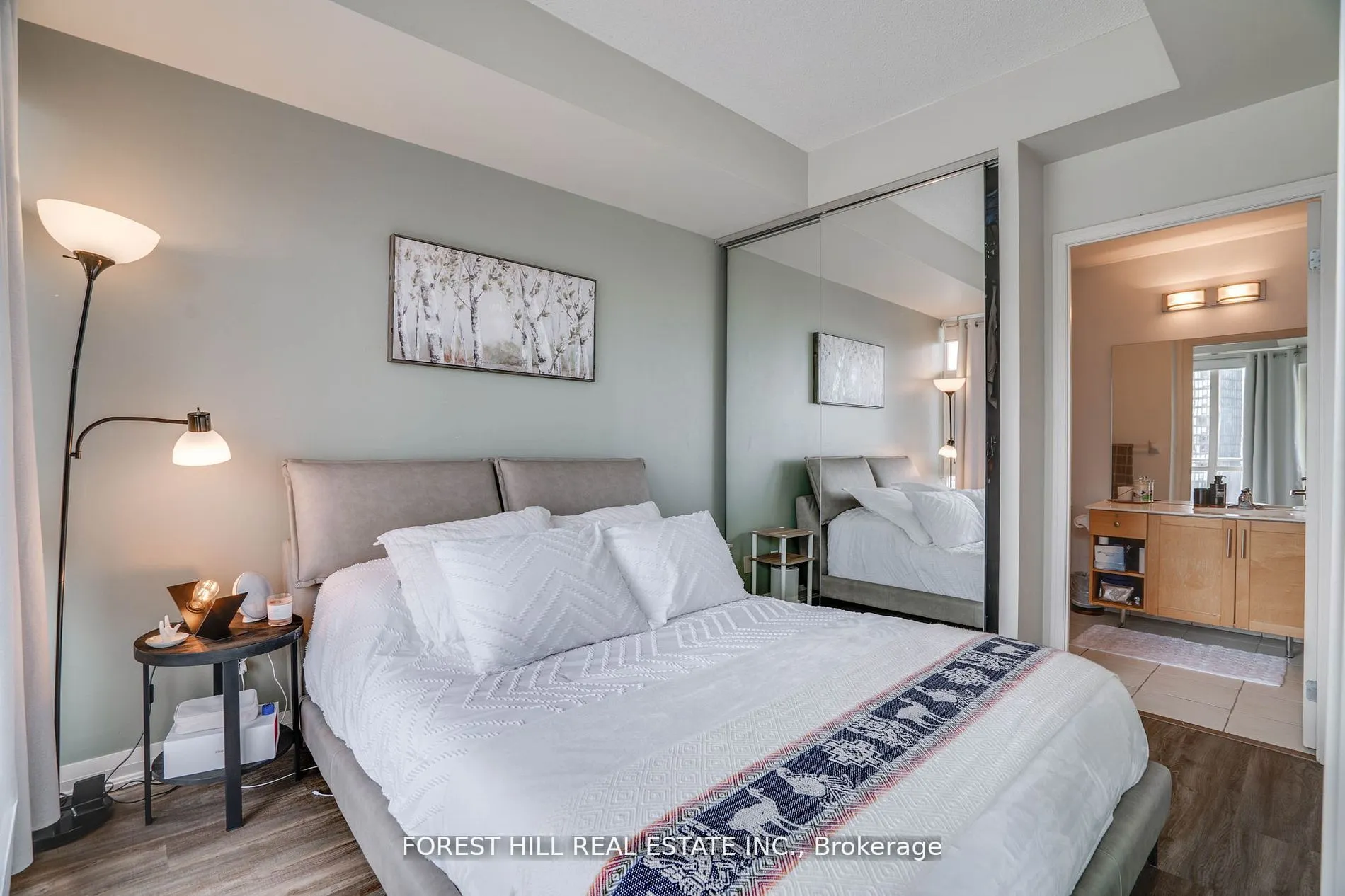 220 Victoria Street, #1803