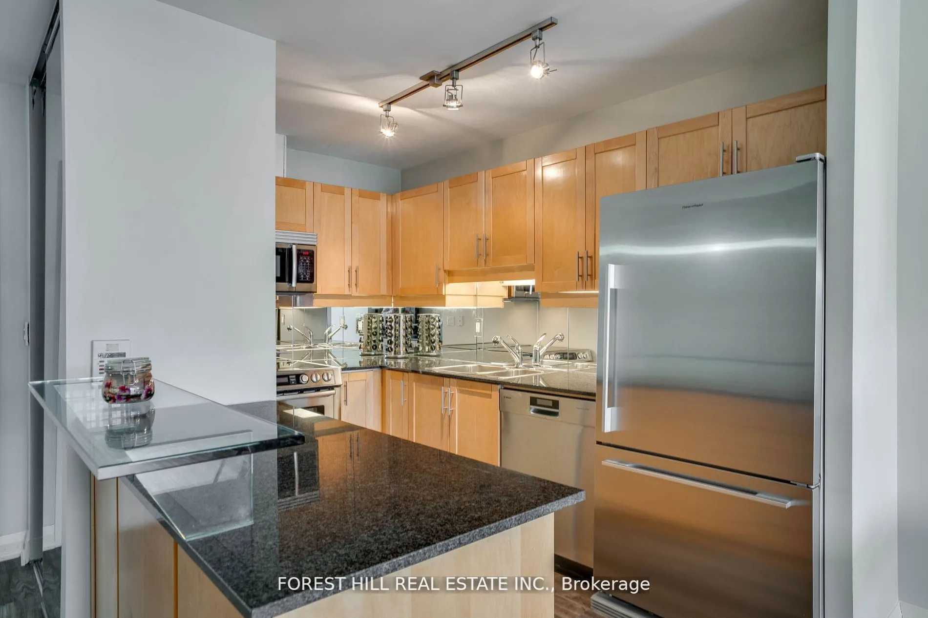 220 Victoria Street, #1803