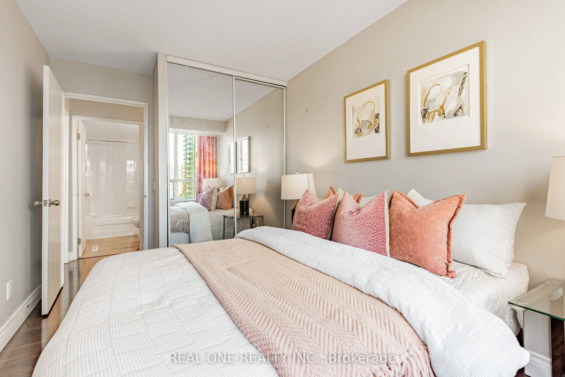 238 Doris Avenue, #1503