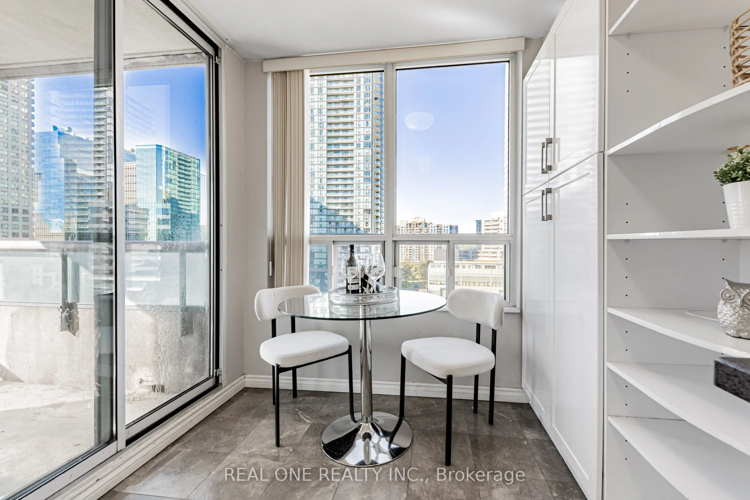 238 Doris Avenue, #1503