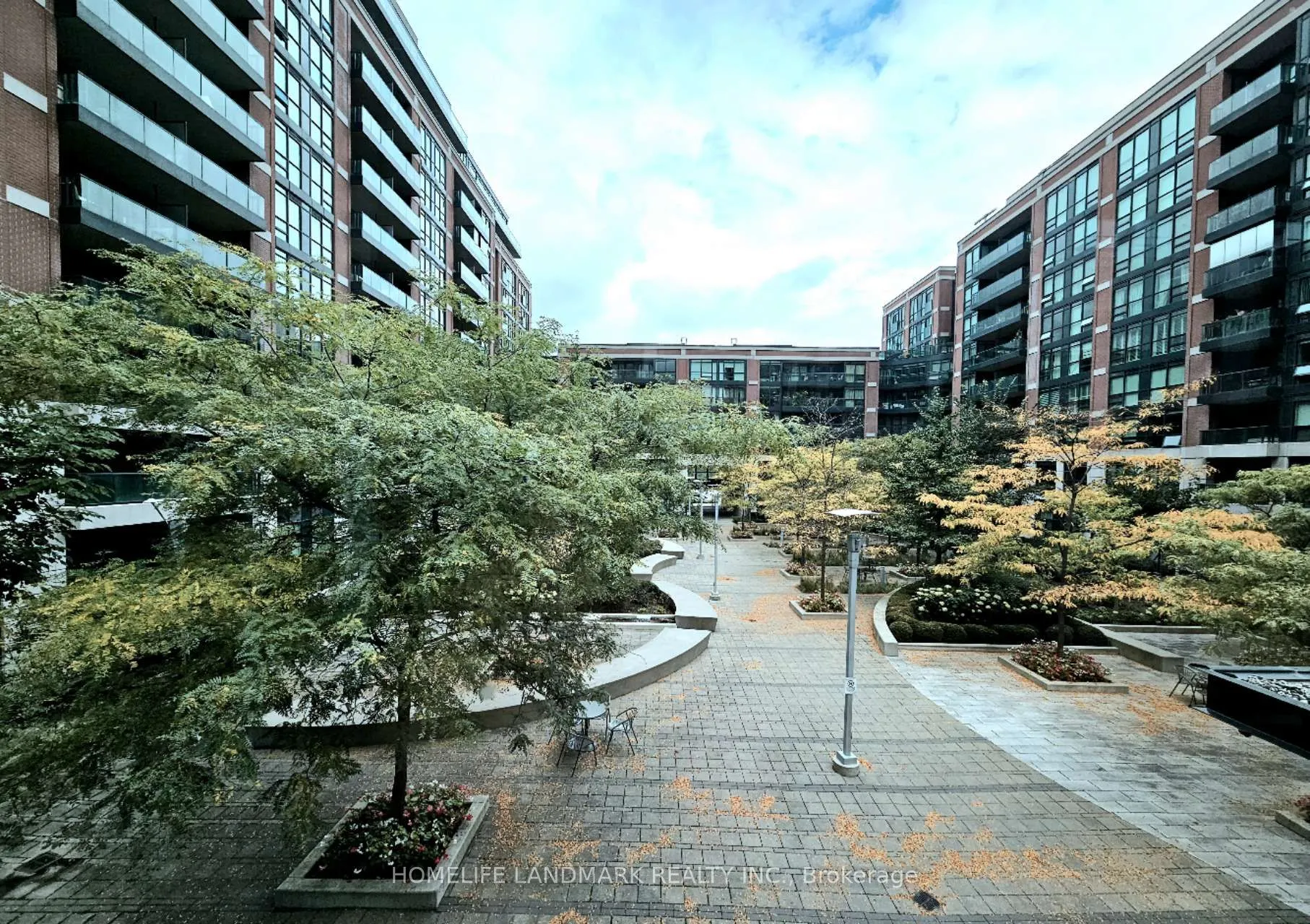525 Wilson Avenue, #527