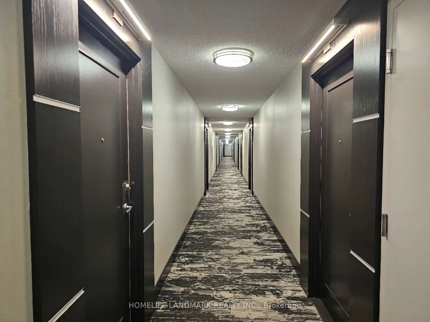 525 Wilson Avenue, #527