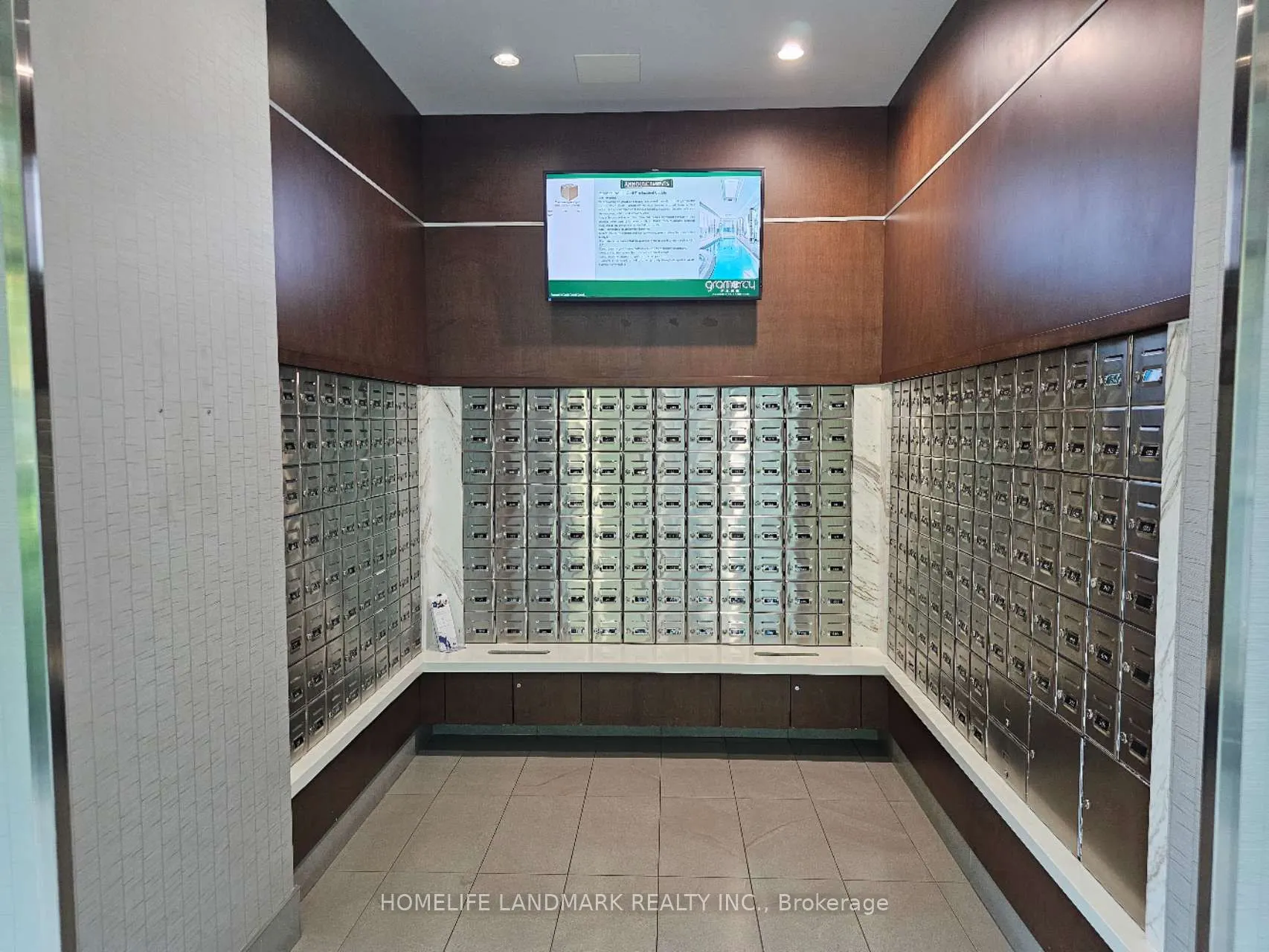 525 Wilson Avenue, #527