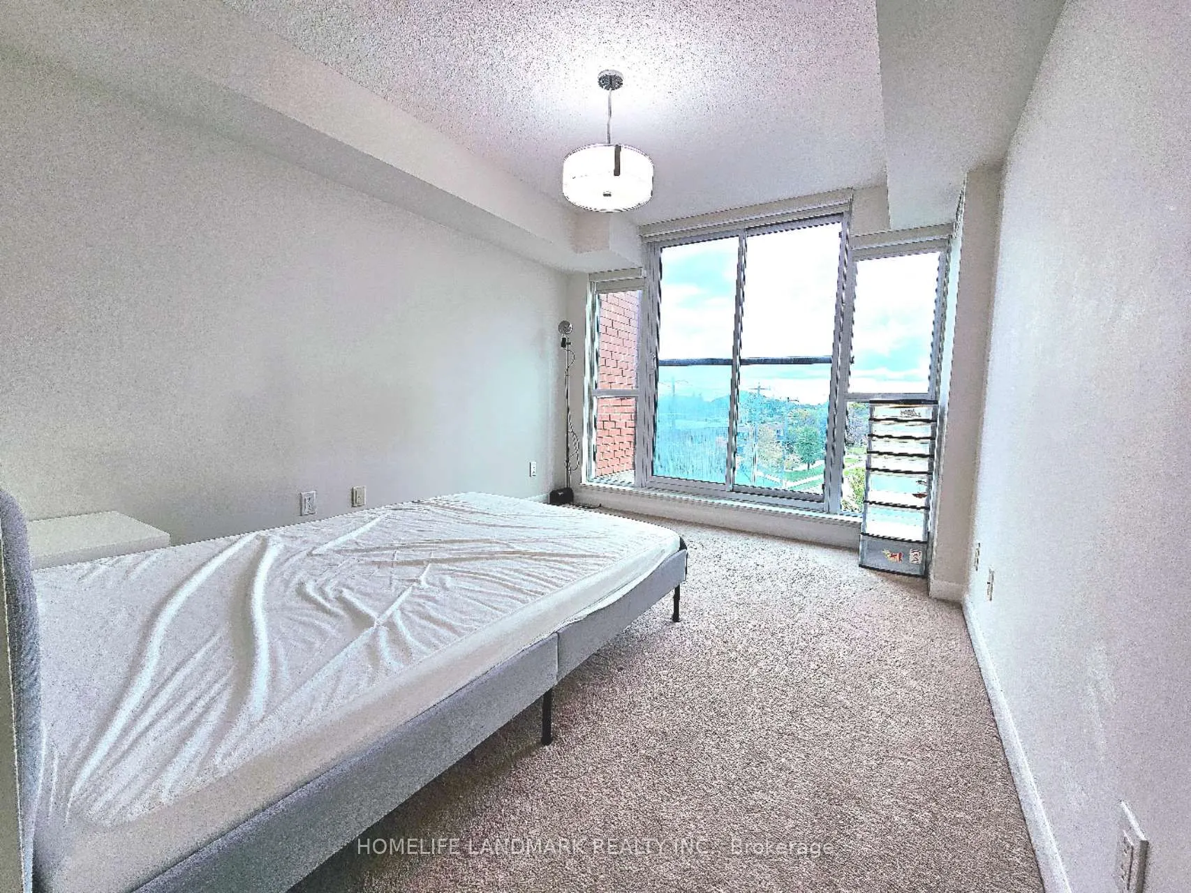 525 Wilson Avenue, #527