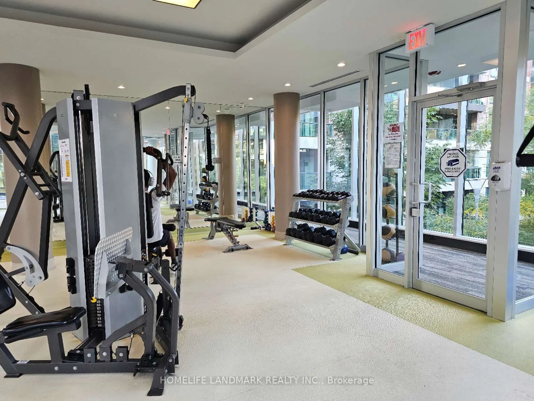 525 Wilson Avenue, #527