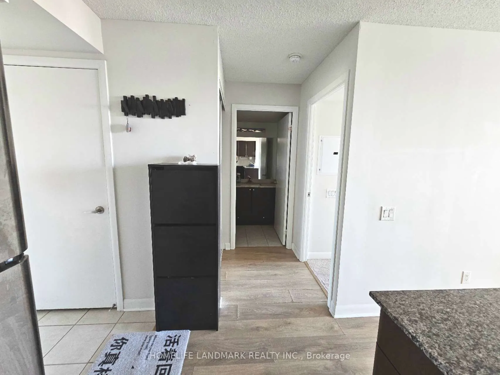 525 Wilson Avenue, #527