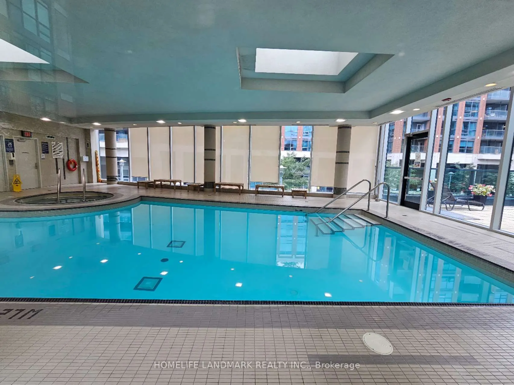525 Wilson Avenue, #527