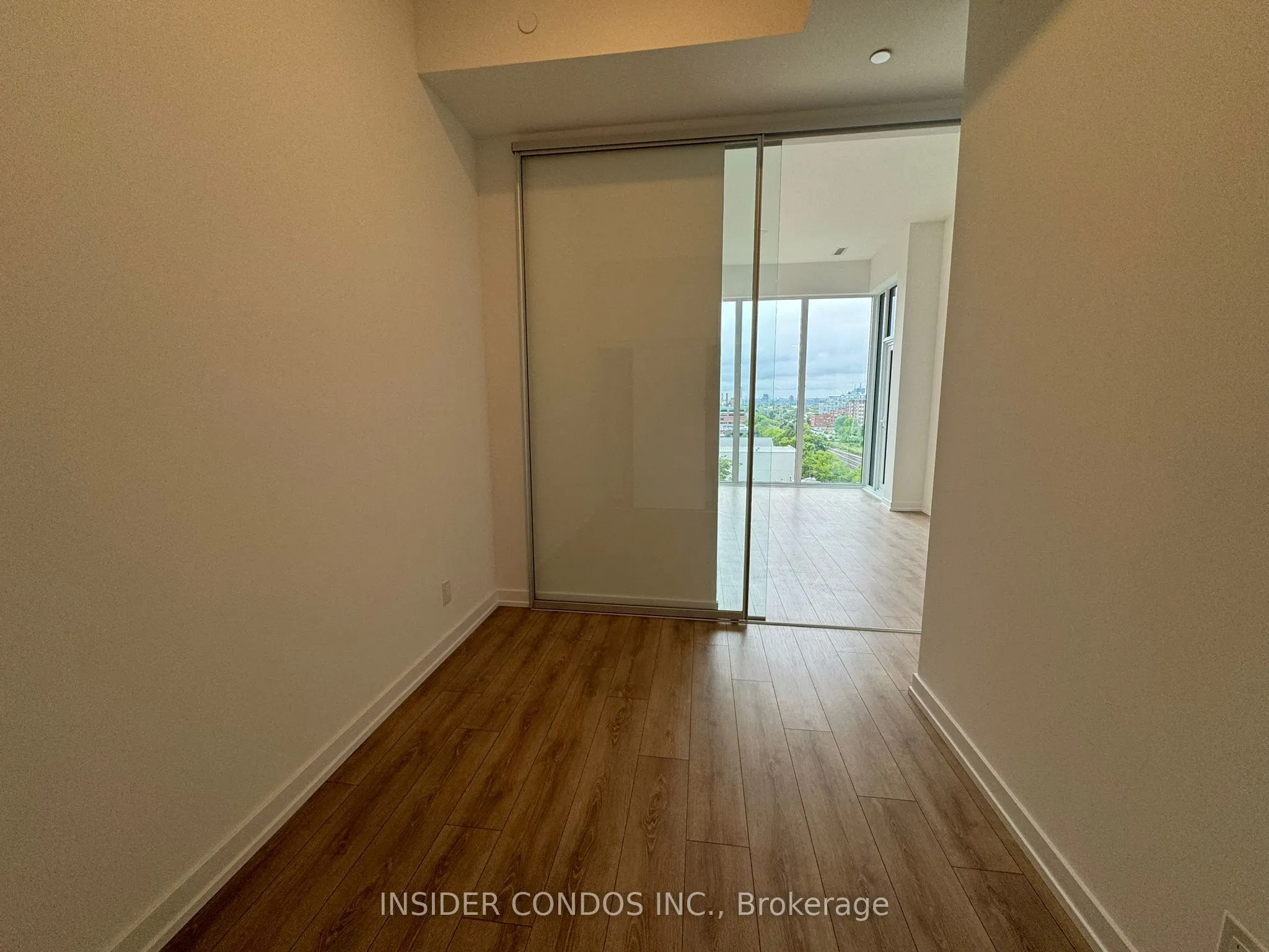 500 Dupont Street, #805