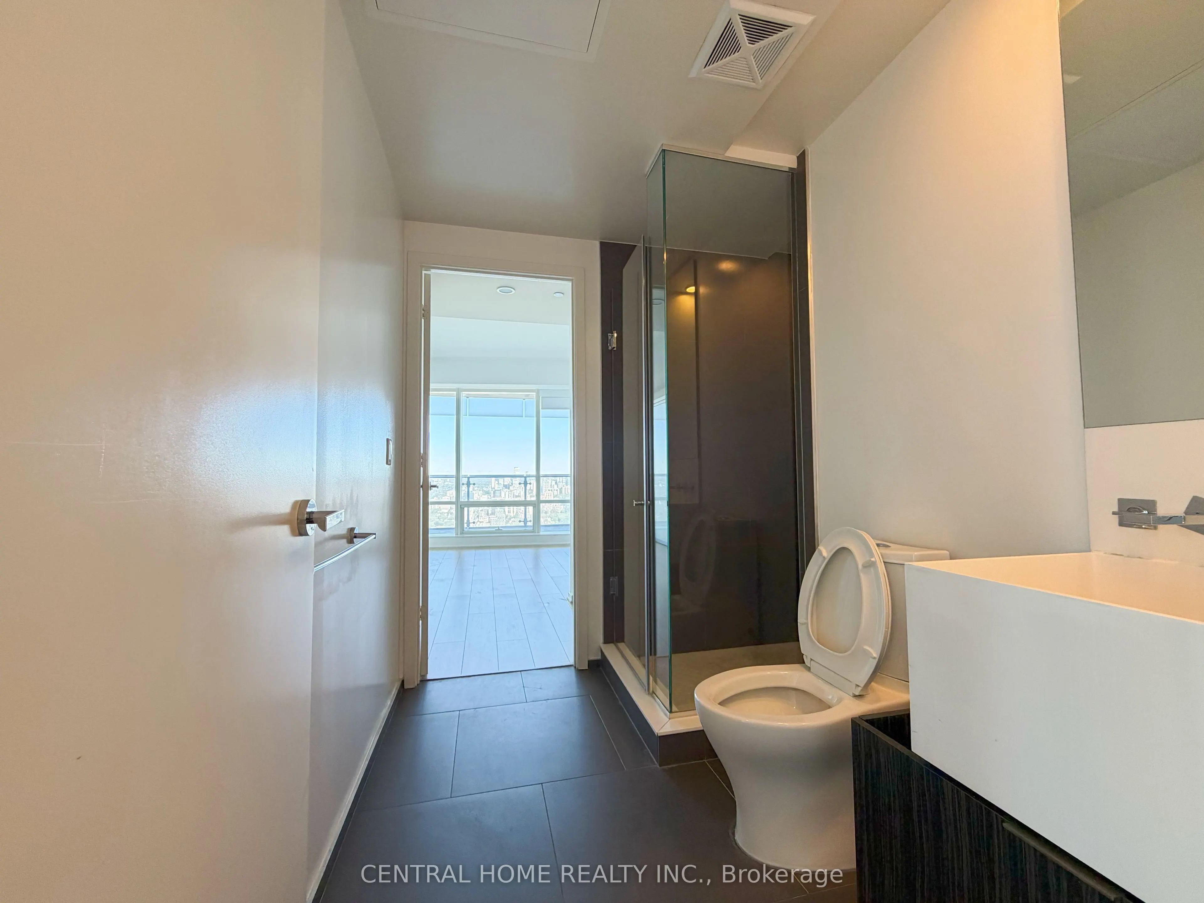 1 Bloor Street E, #5609