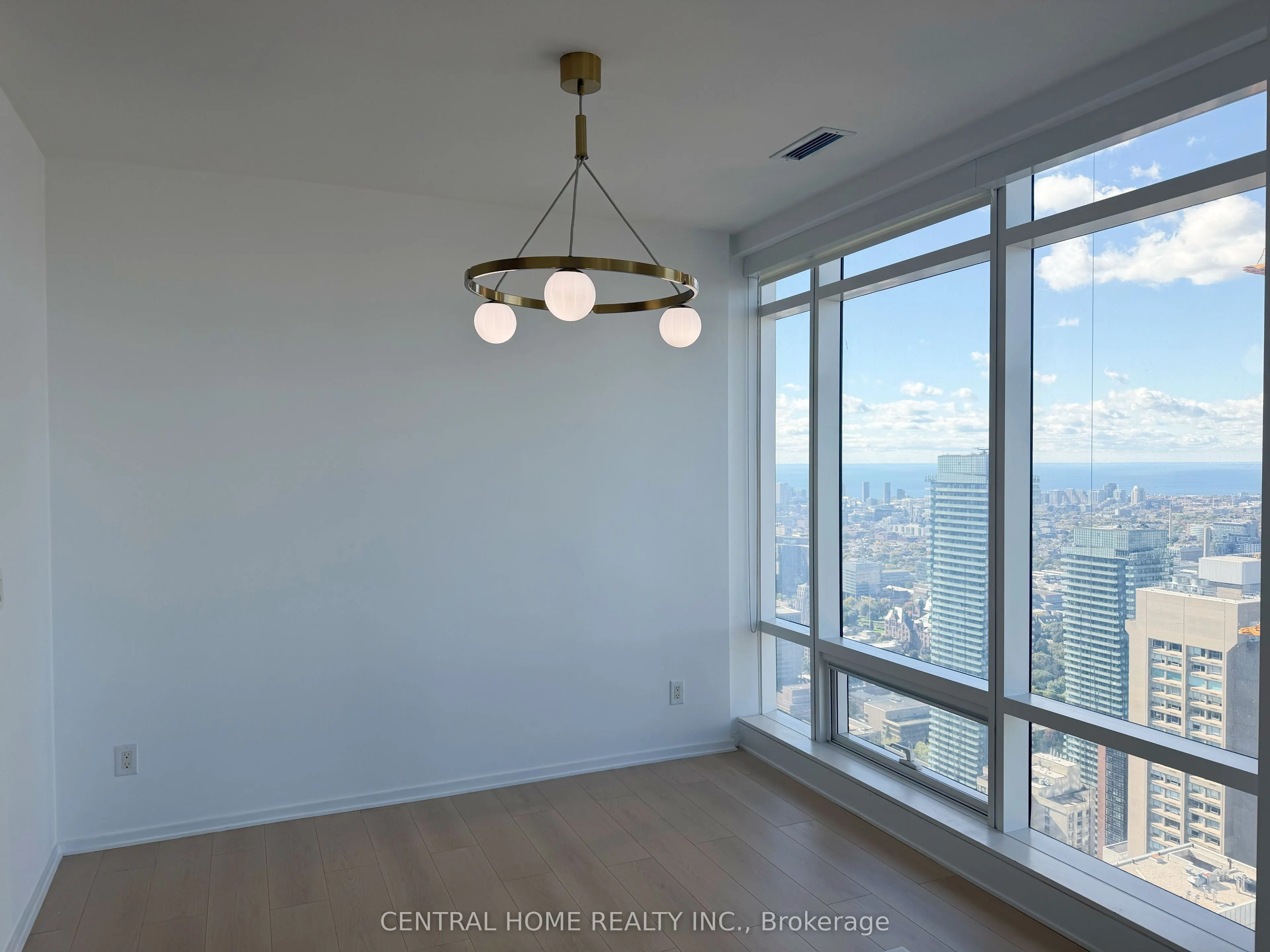1 Bloor Street E, #5609