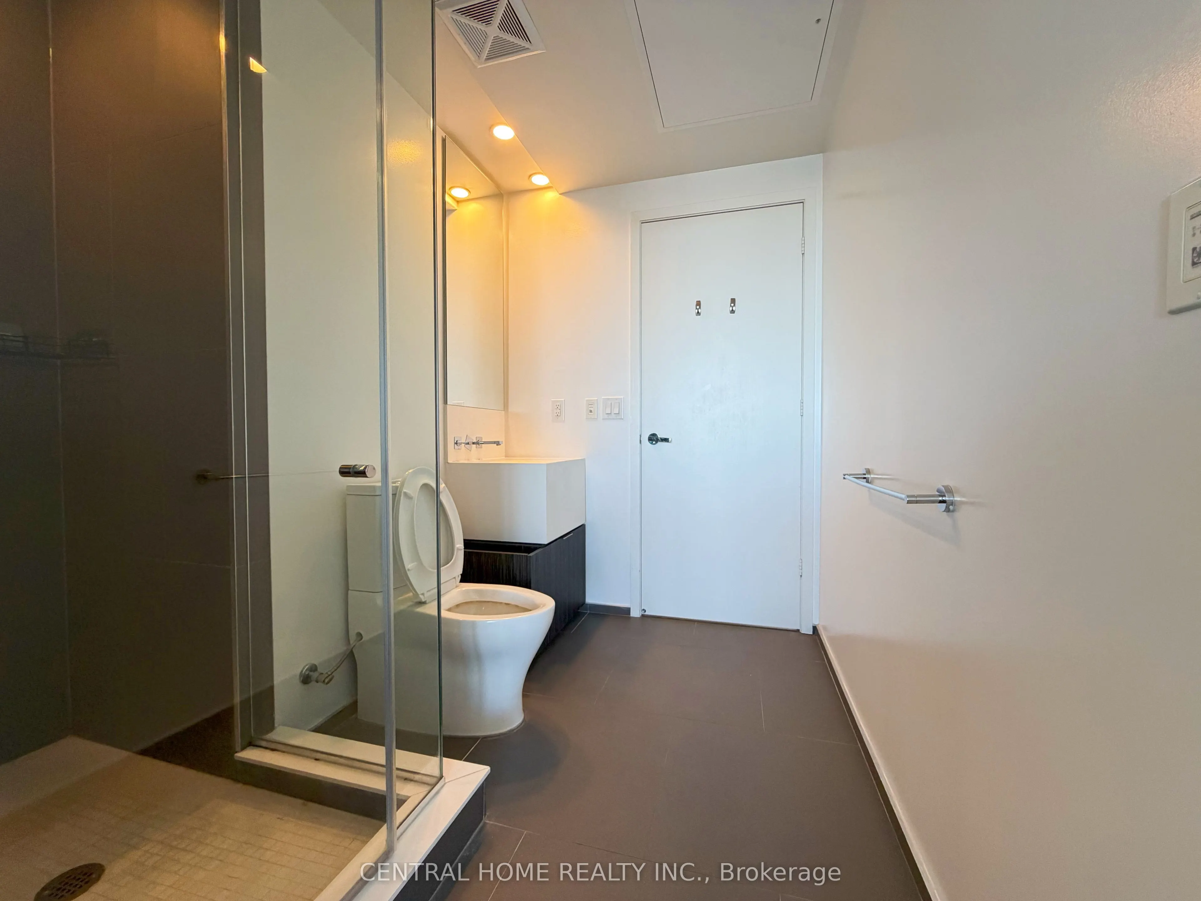 1 Bloor Street E, #5609
