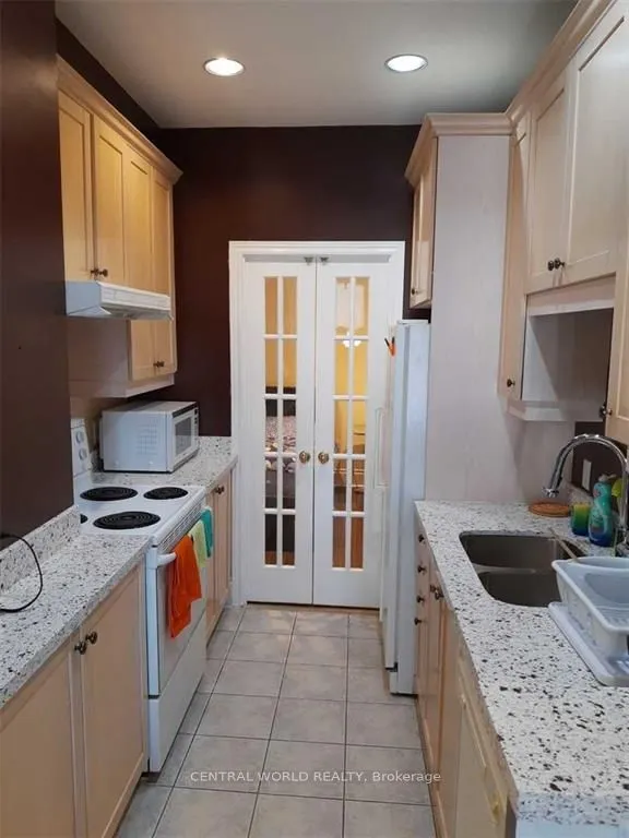 102 BLOOR Street W, #1603