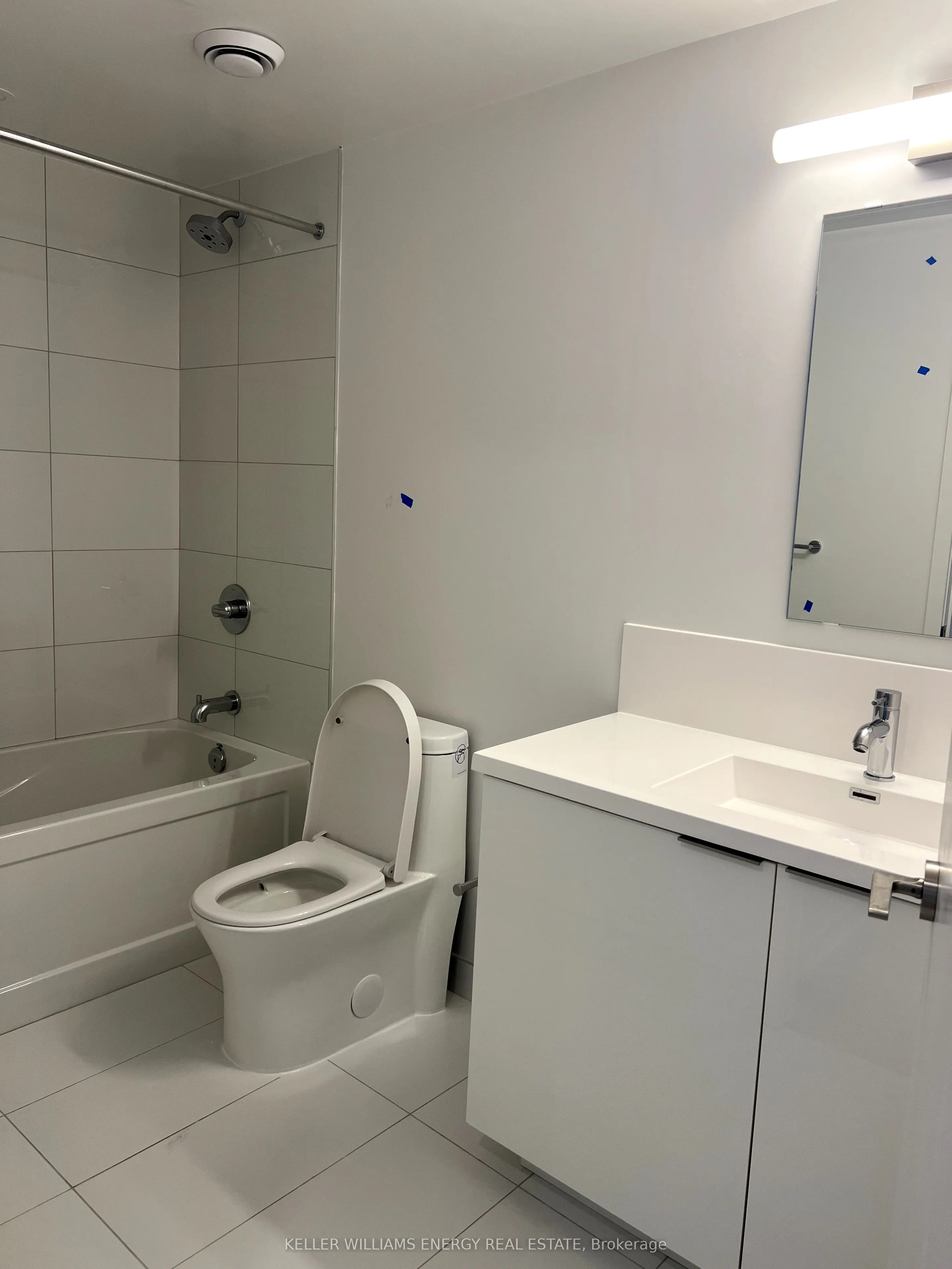 230 Simcoe Street, #1128