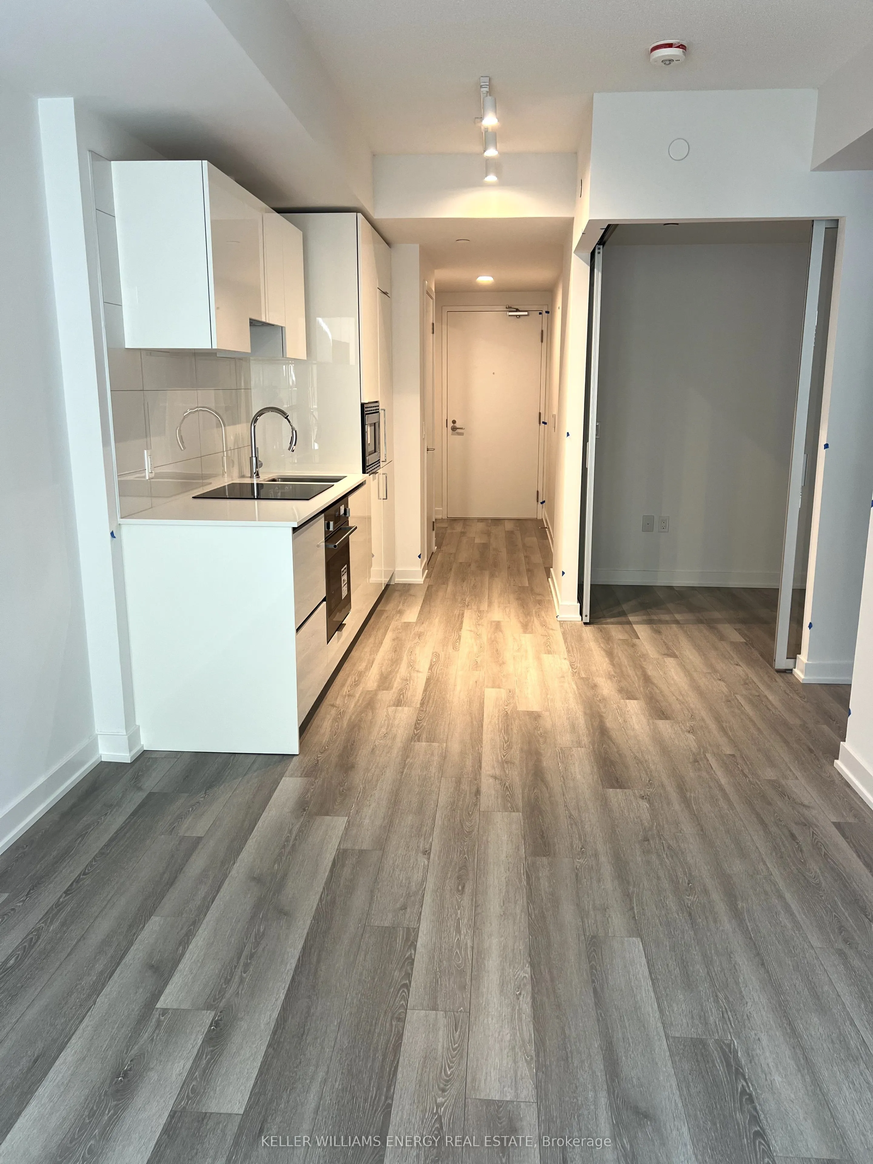230 Simcoe Street, #1128