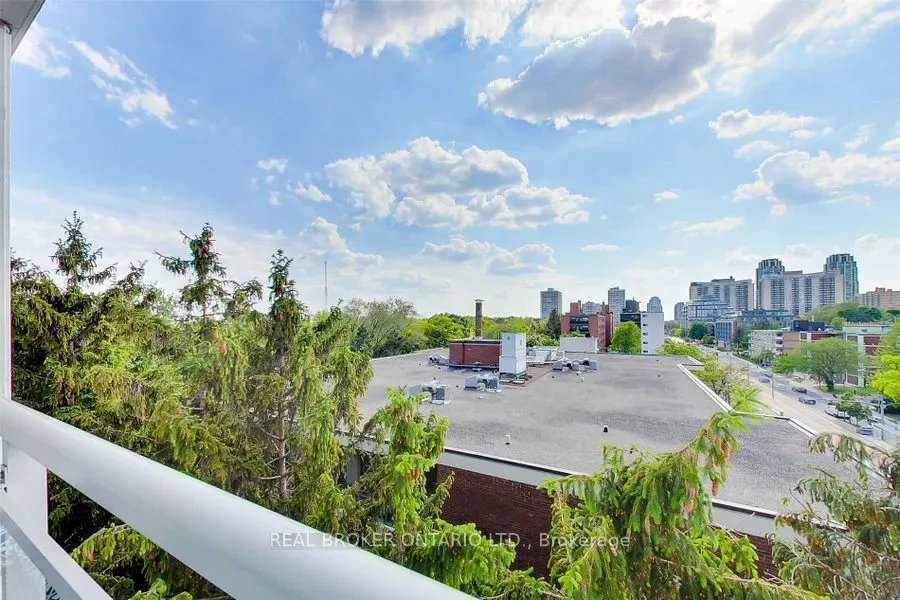 223 St. Clair Avenue W, #603