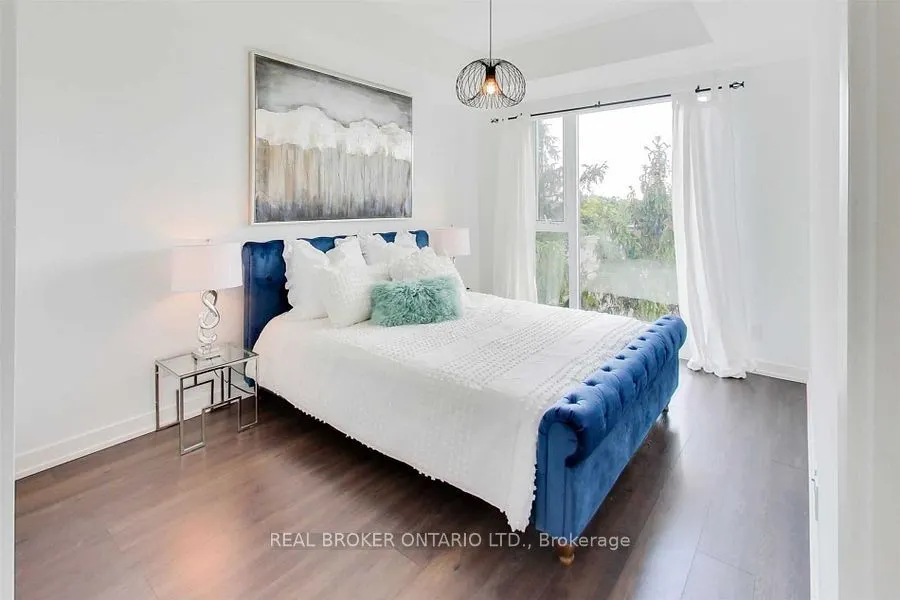 223 St. Clair Avenue W, #603