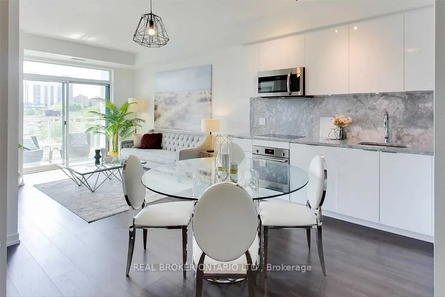 223 St. Clair Avenue W, #603
