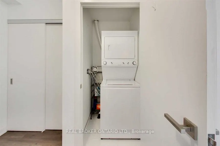 223 St. Clair Avenue W, #603