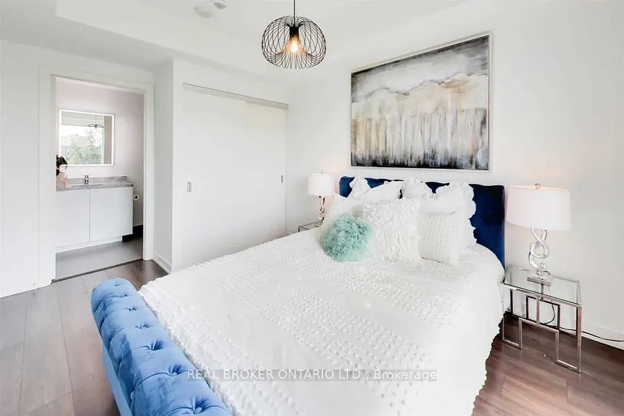 223 St. Clair Avenue W, #603