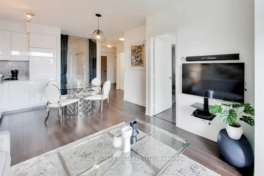 223 St. Clair Avenue W, #603