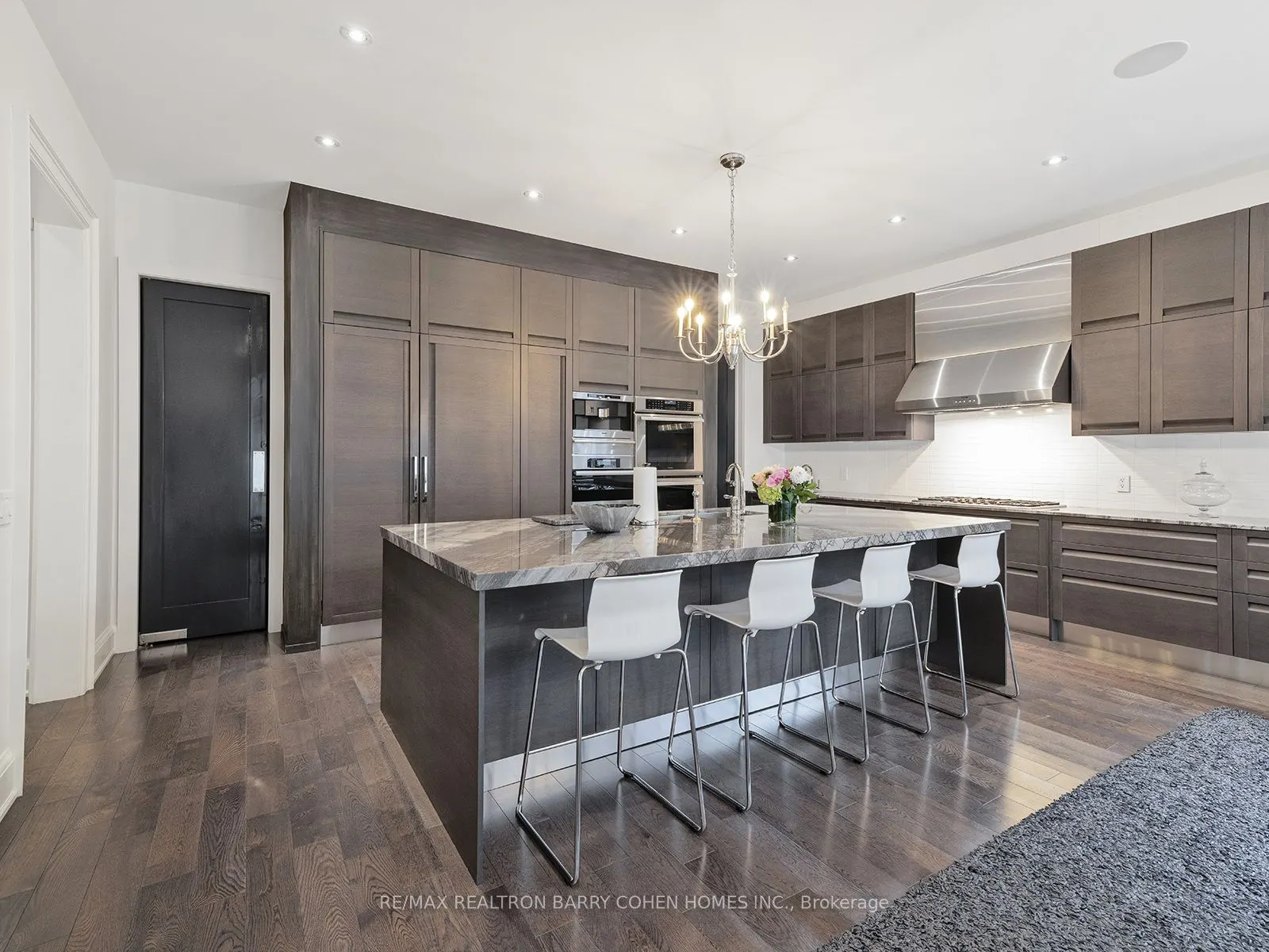 125 Sandringham Drive