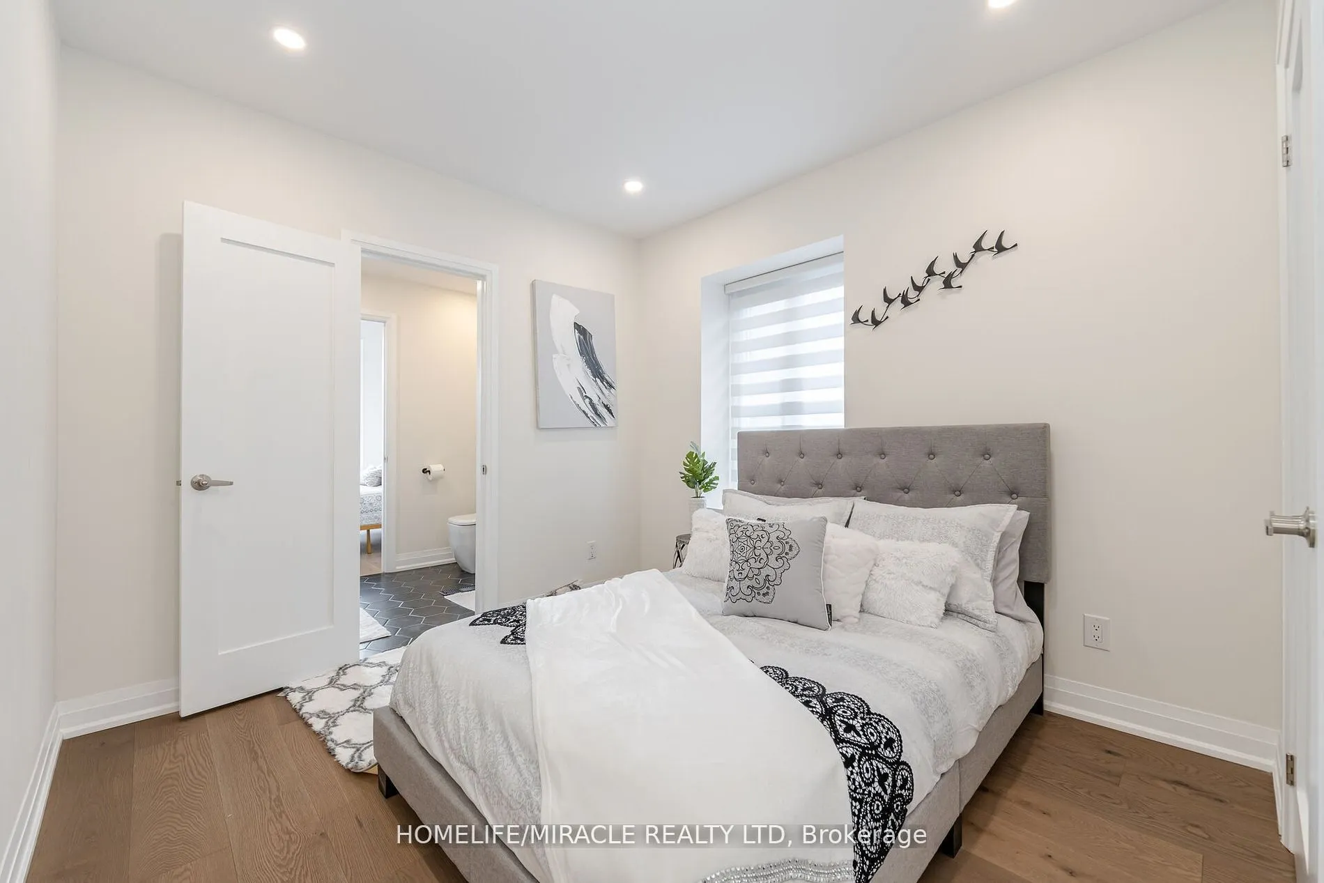 388 Oakwood Avenue