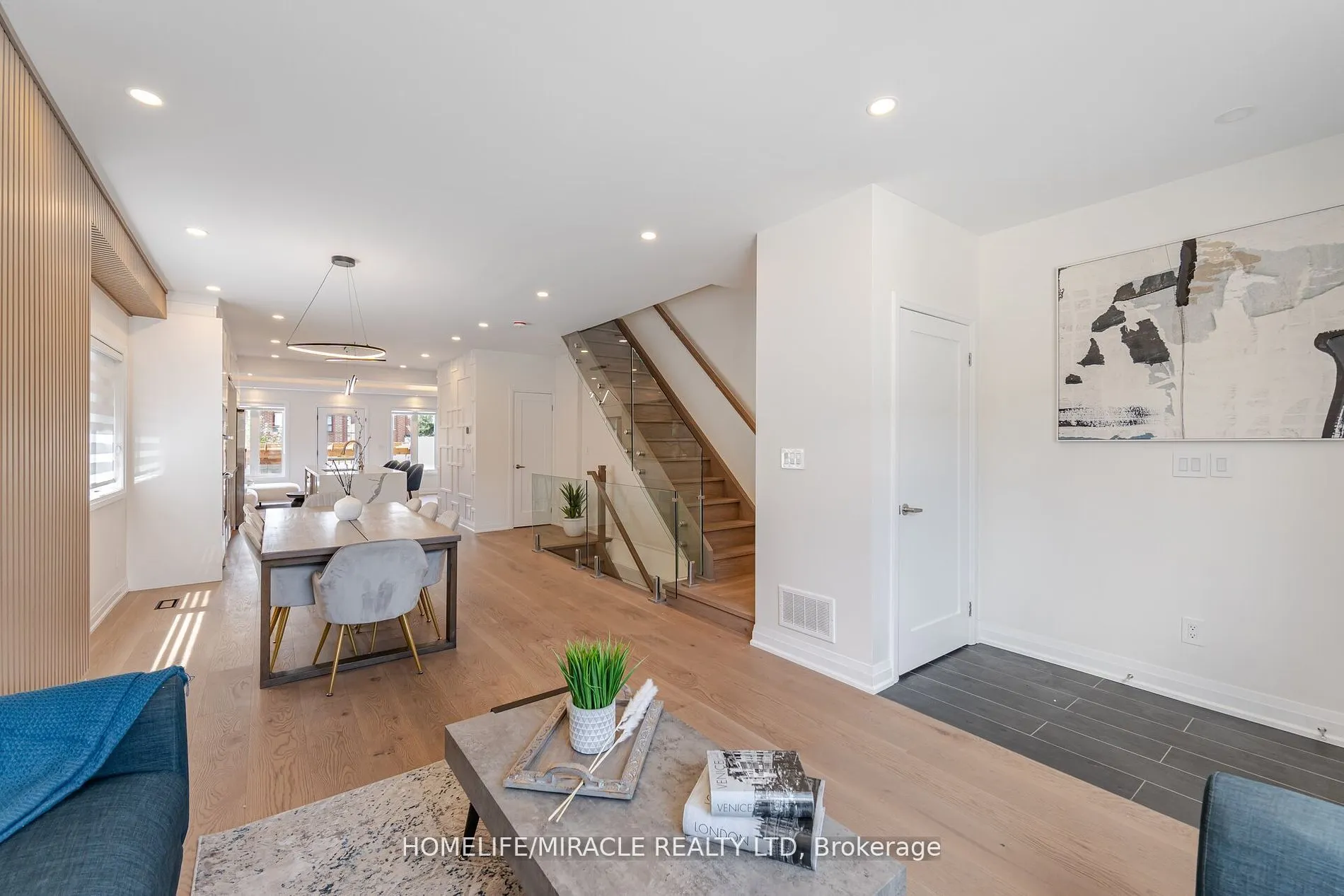 388 Oakwood Avenue