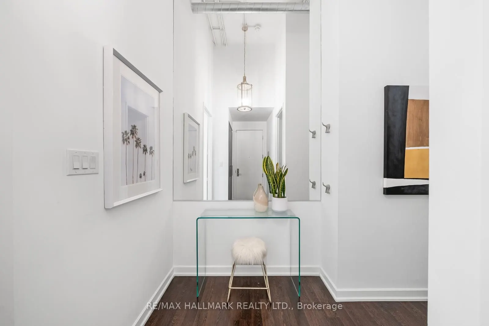 380 Macpherson Avenue, #211