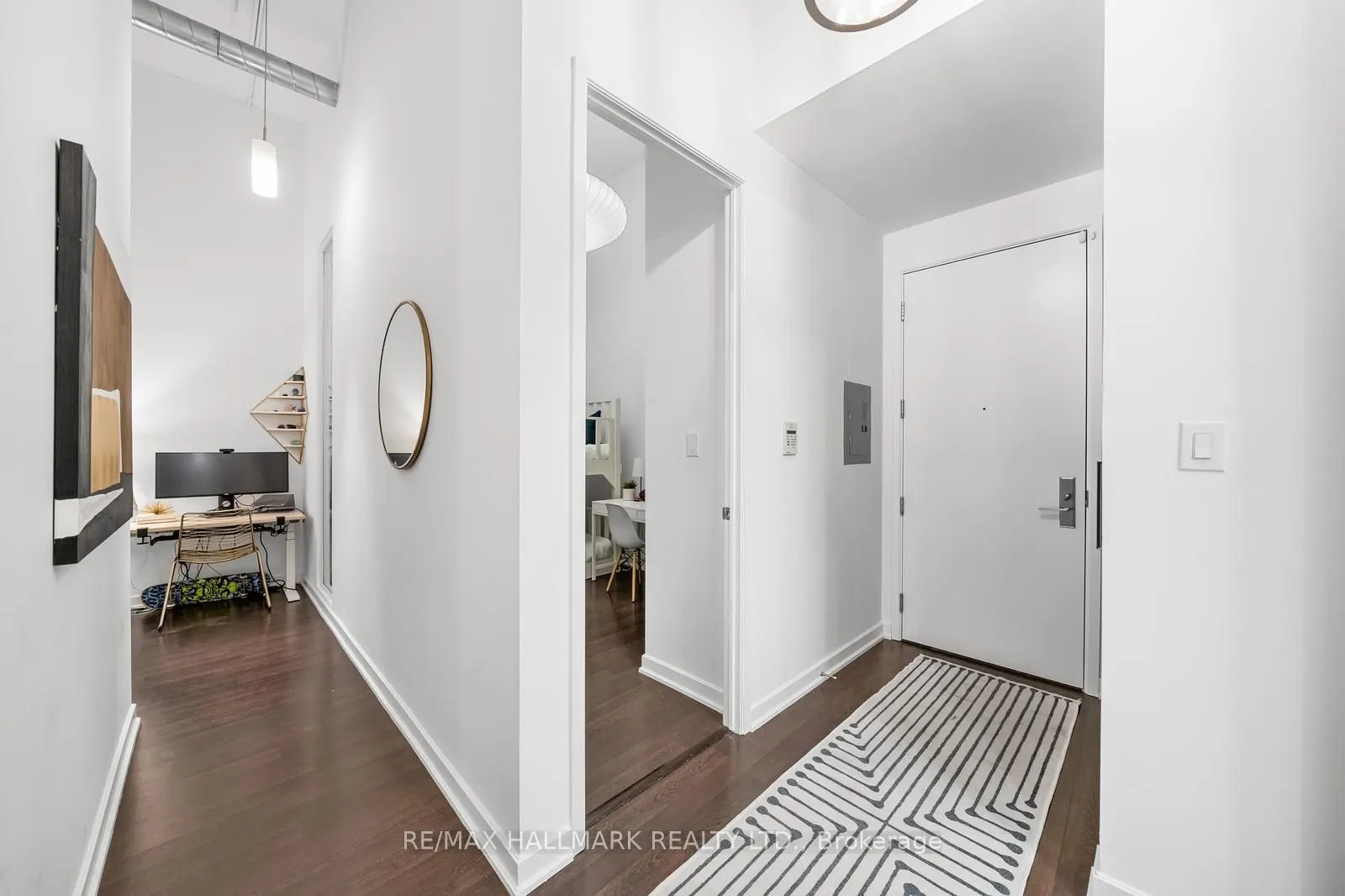 380 Macpherson Avenue, #211