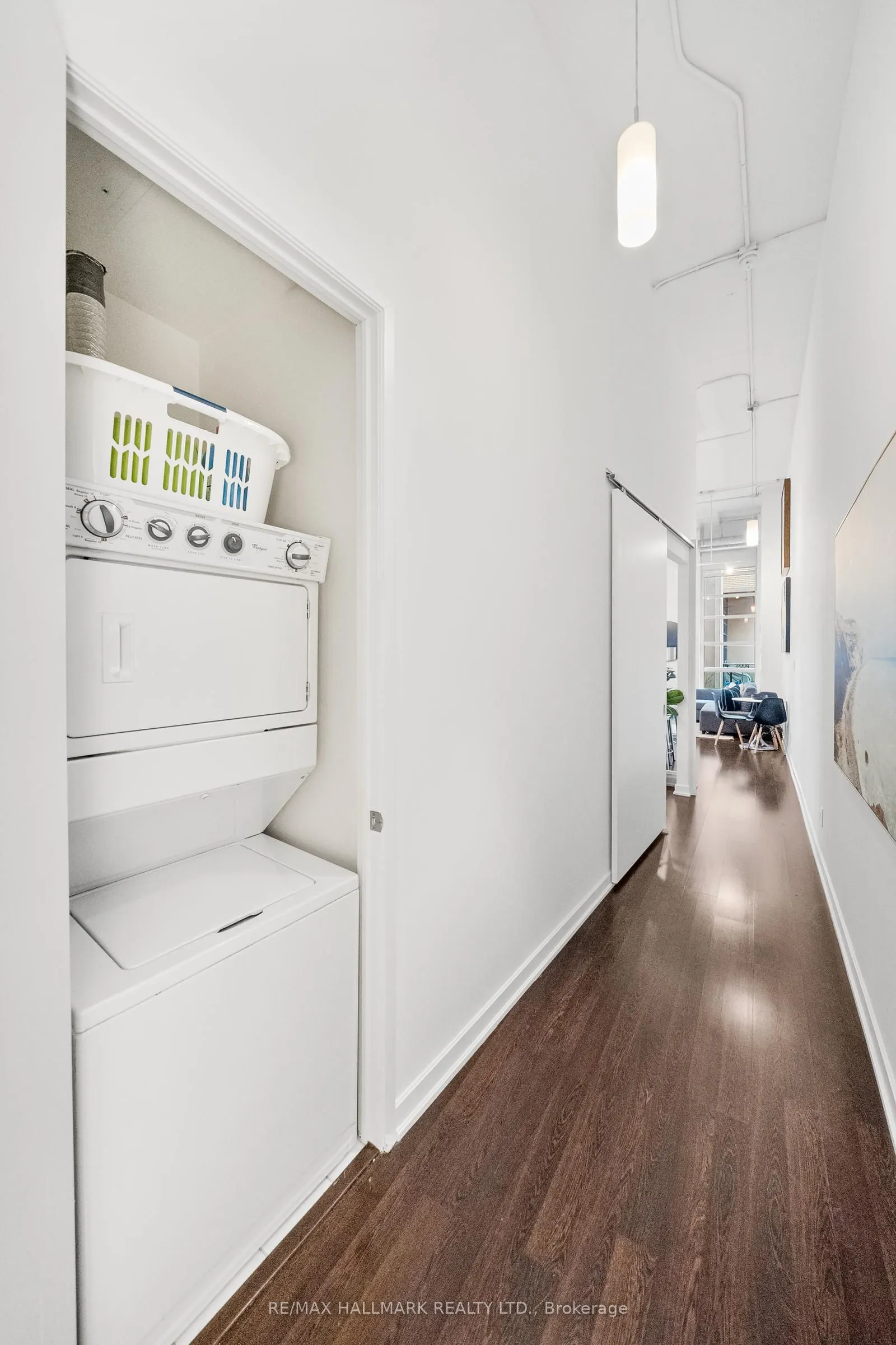 380 Macpherson Avenue, #211
