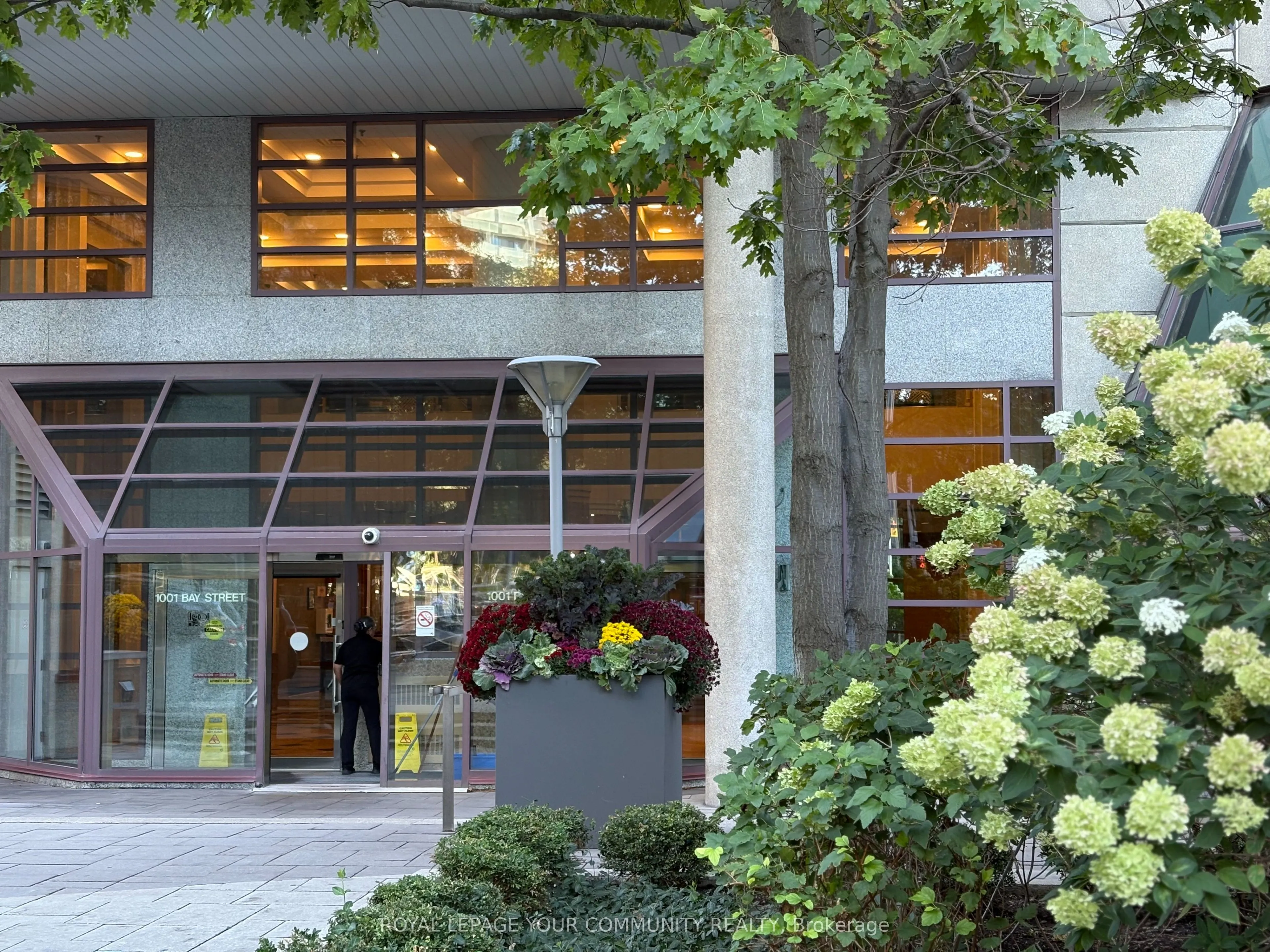 1001 Bay Street, #1802