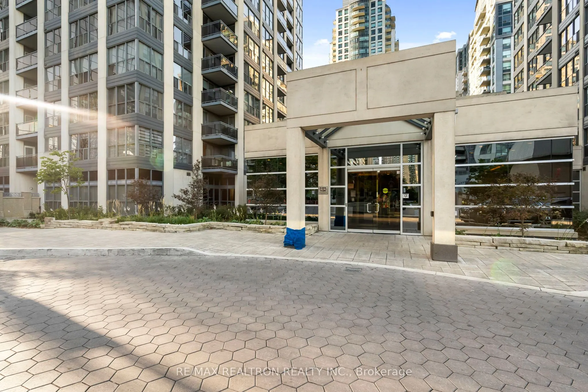 18 Hollywood Avenue, #1108