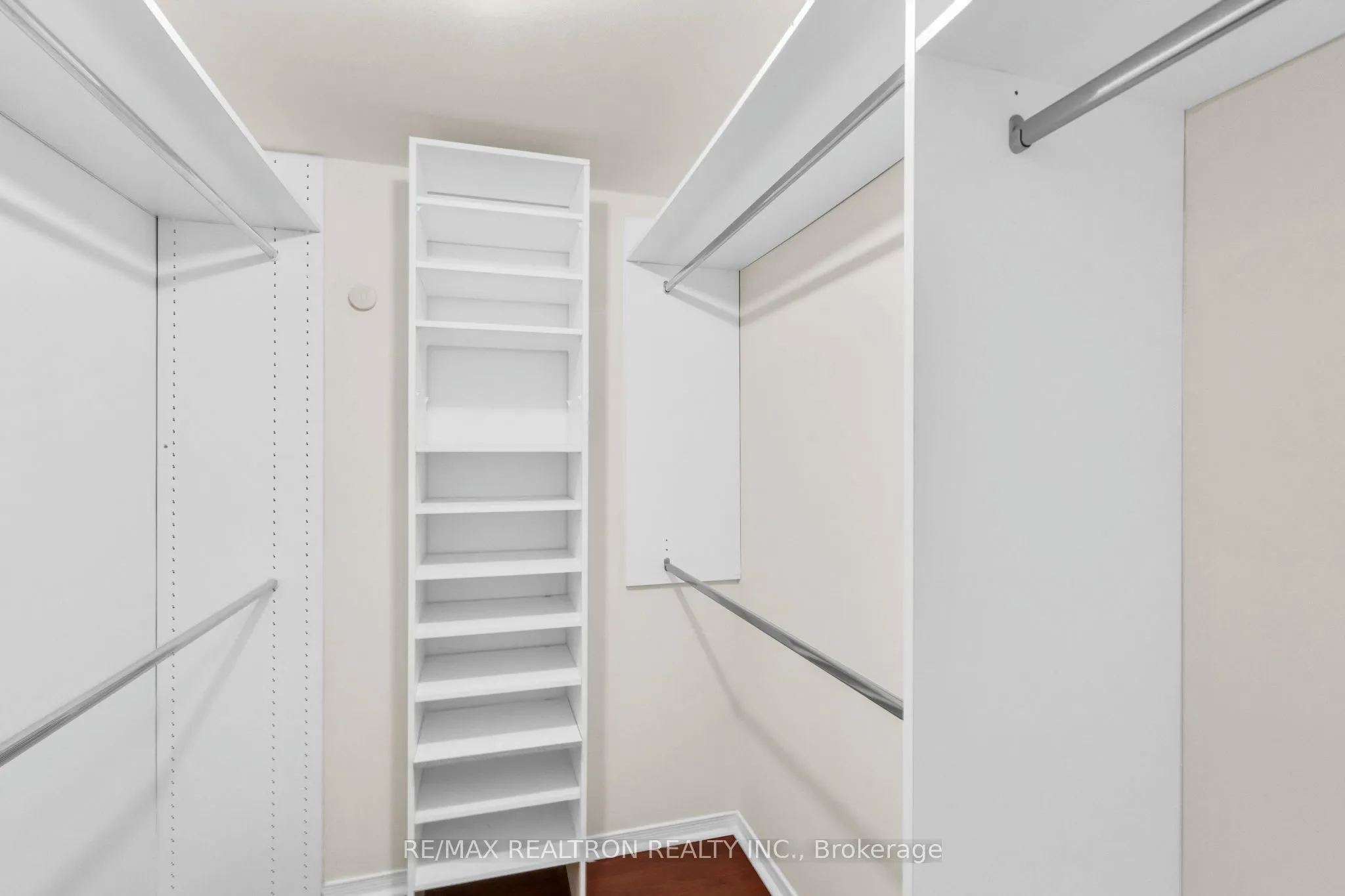 18 Hollywood Avenue, #1108