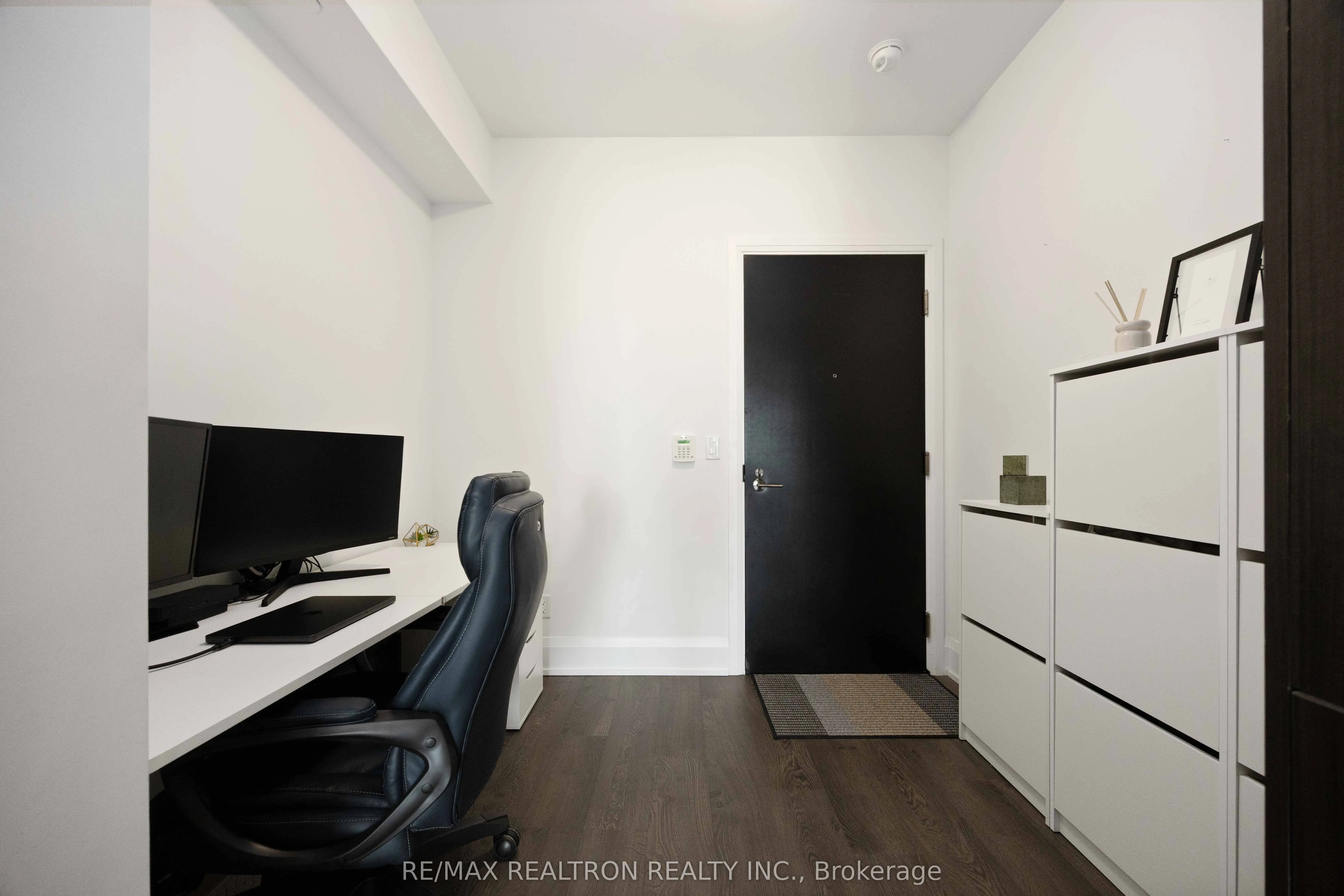 101 Erskine Avenue, #1312