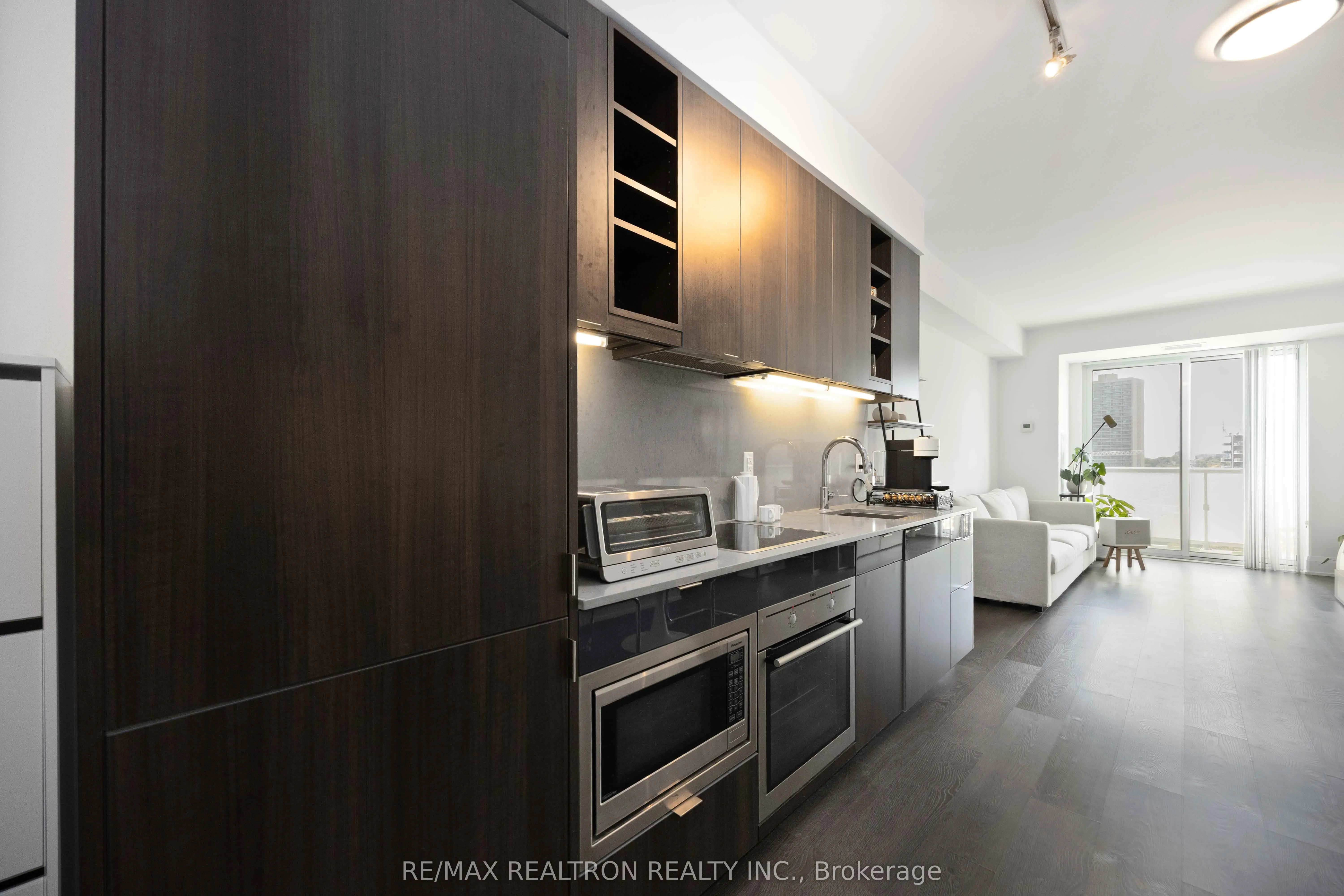 101 Erskine Avenue, #1312