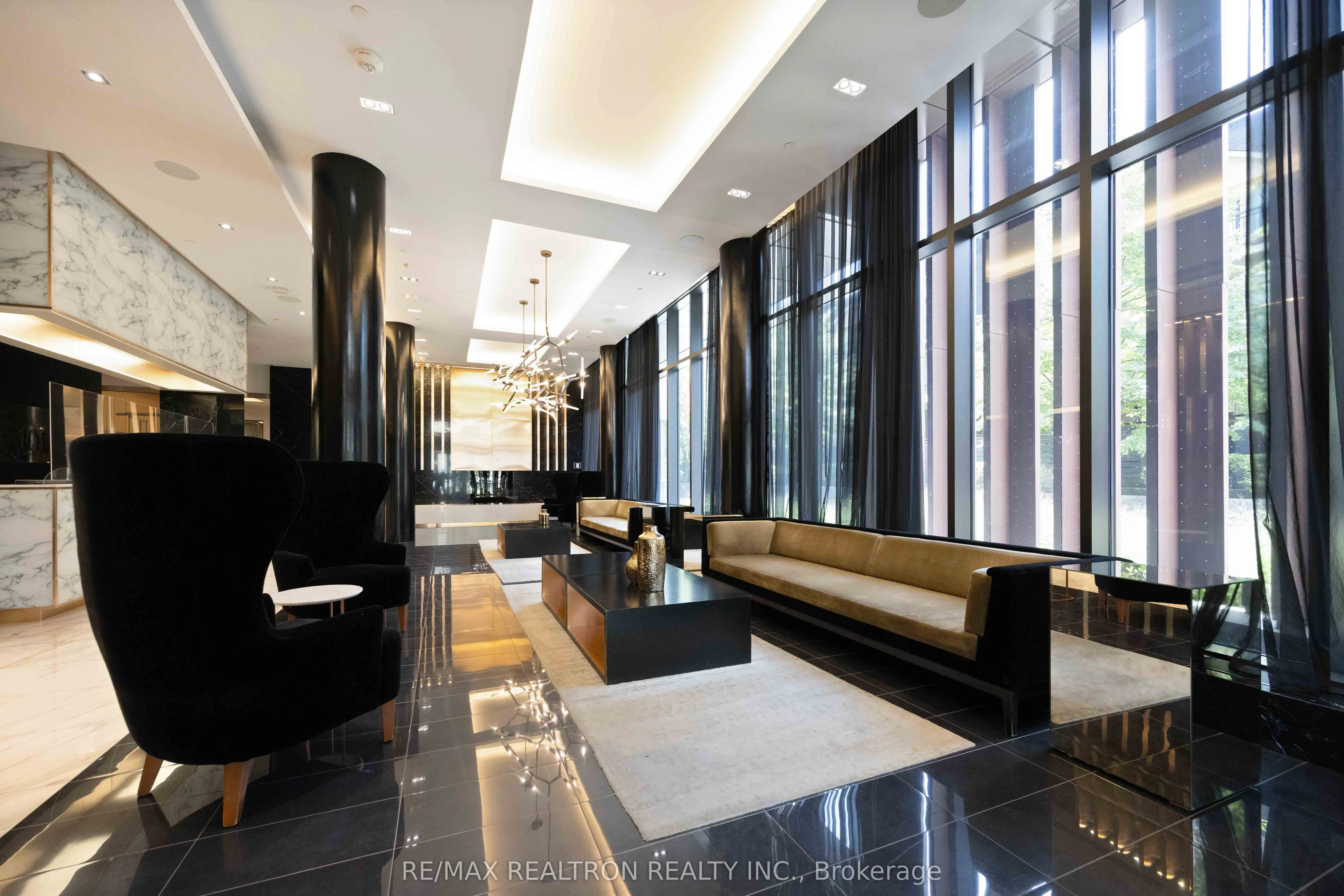 101 Erskine Avenue, #1312