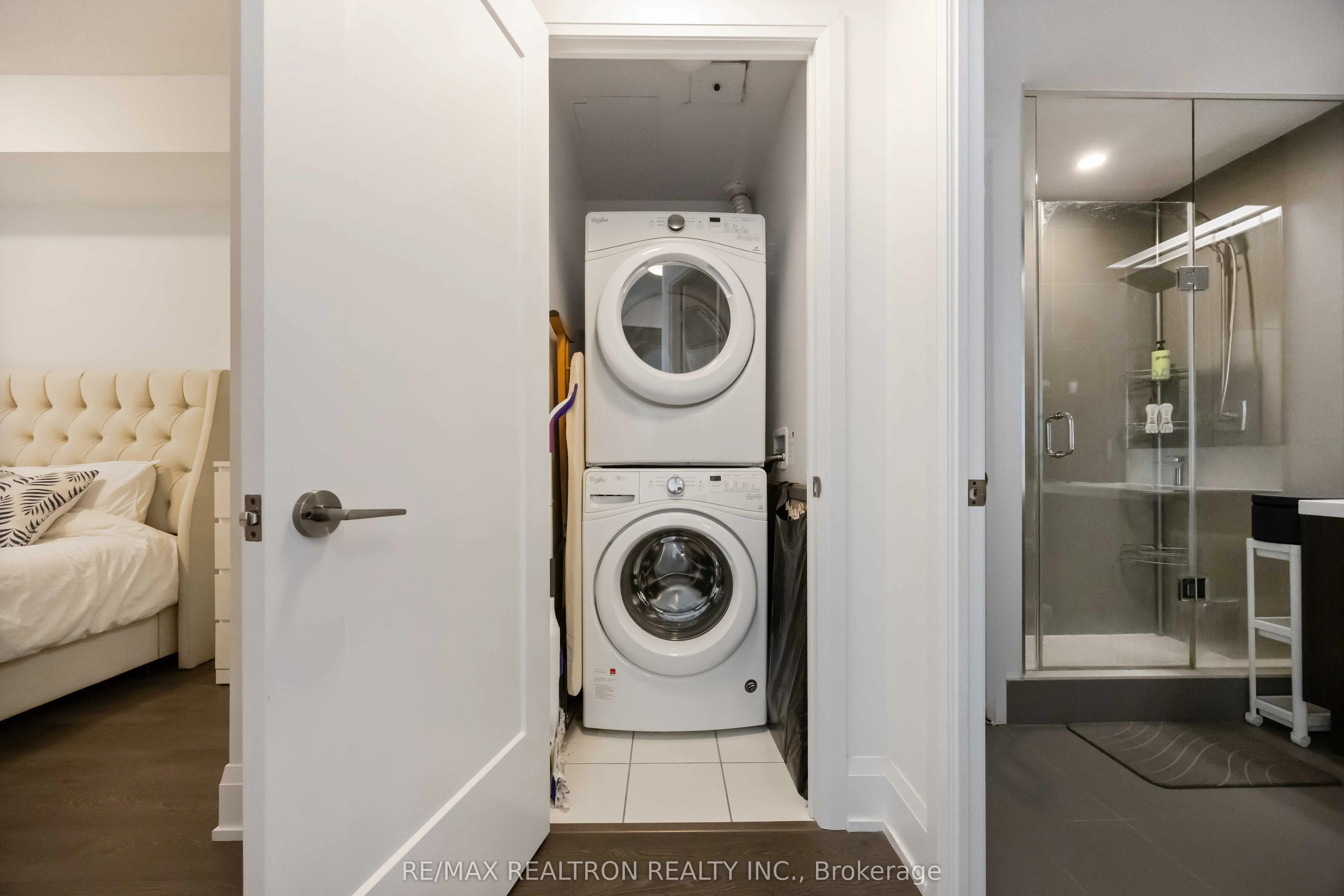 101 Erskine Avenue, #1312