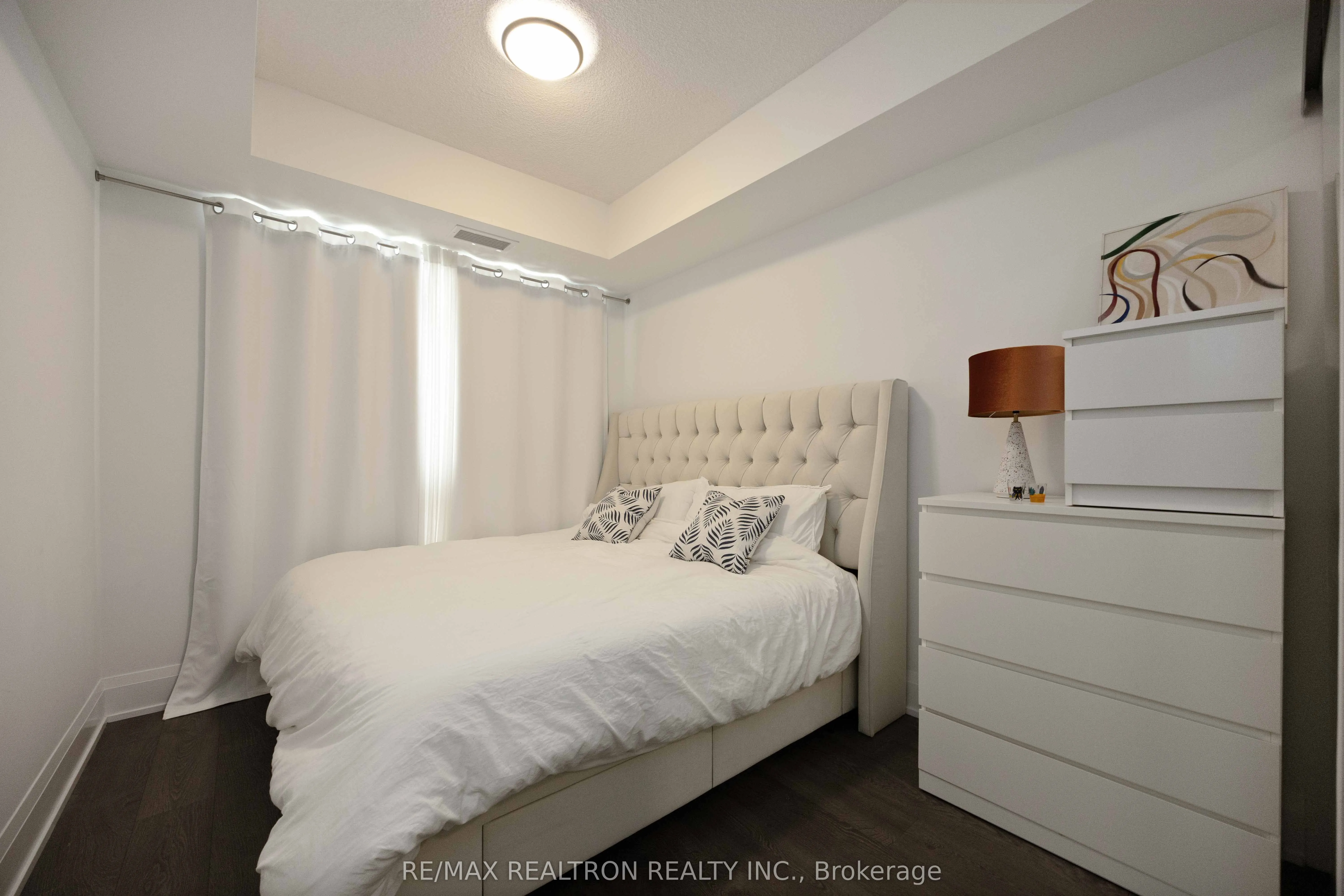 101 Erskine Avenue, #1312