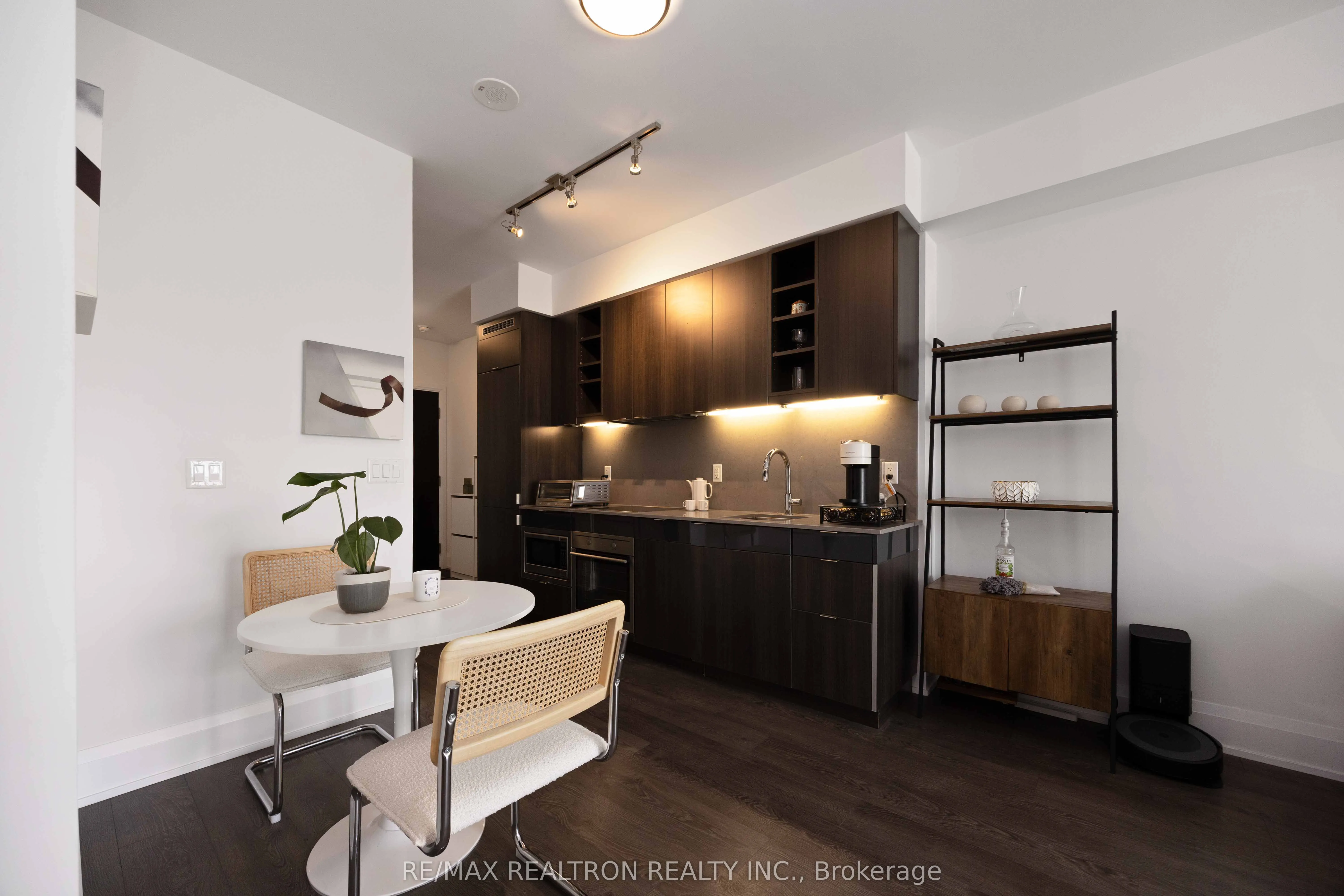 101 Erskine Avenue, #1312
