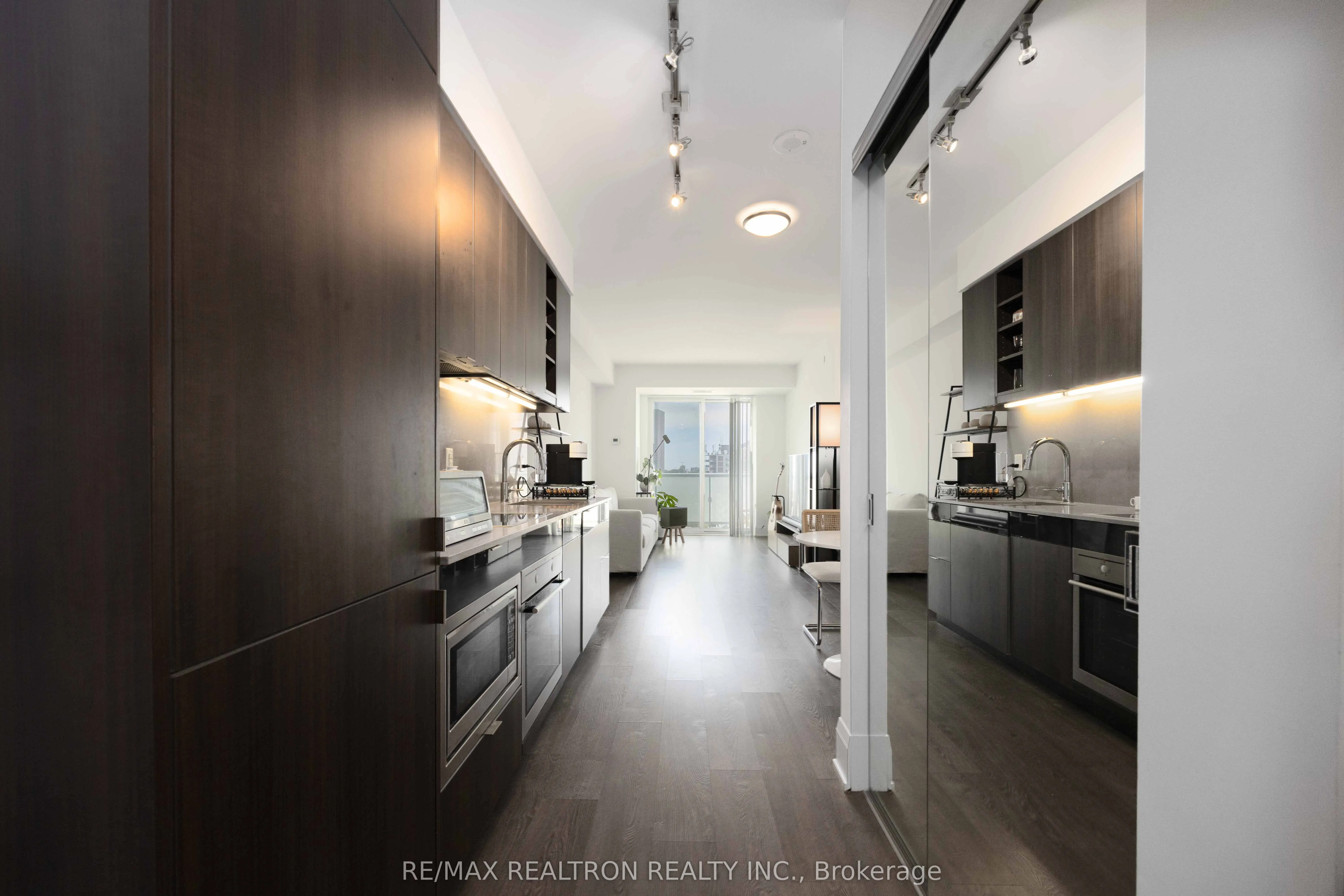 101 Erskine Avenue, #1312