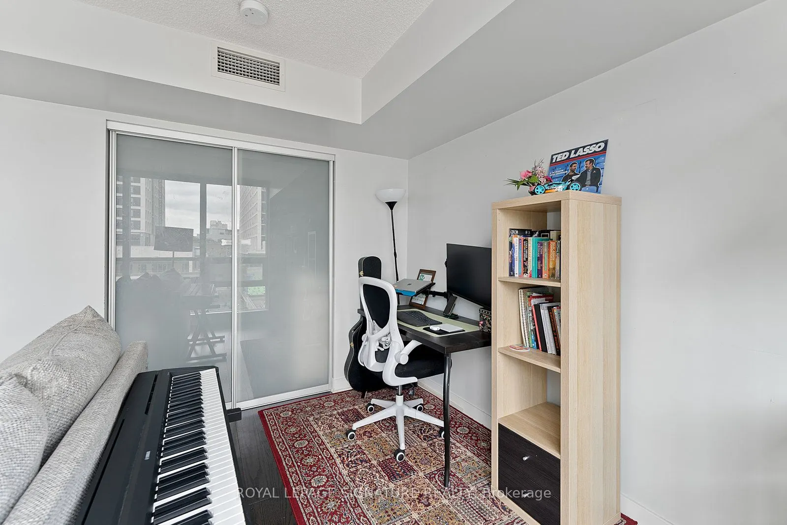 320 Richmond Street E, #718