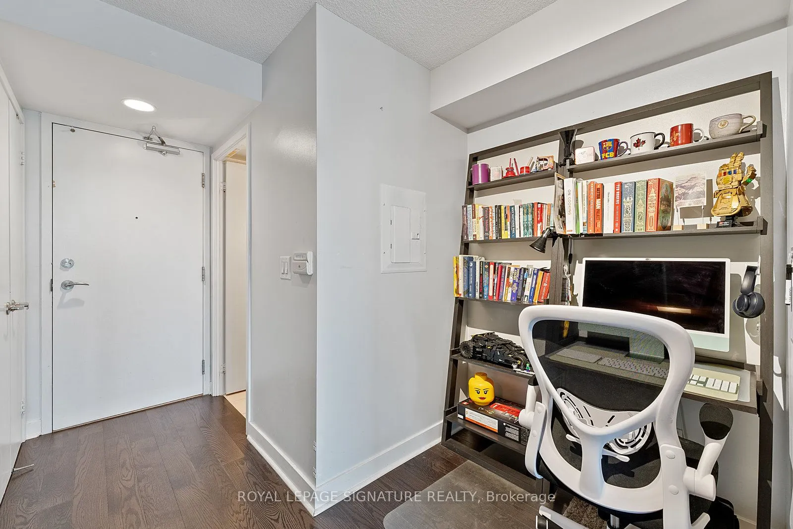 320 Richmond Street E, #718