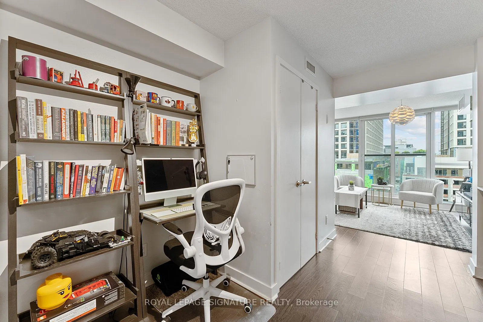 320 Richmond Street E, #718