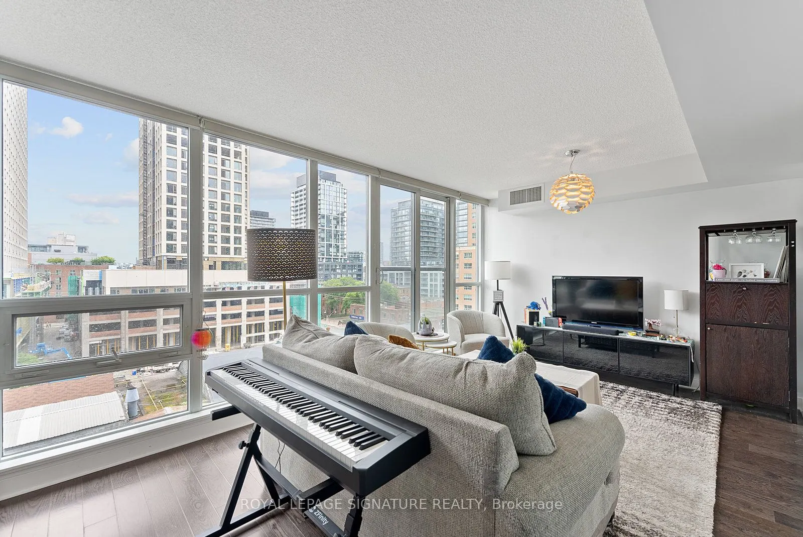 320 Richmond Street E, #718